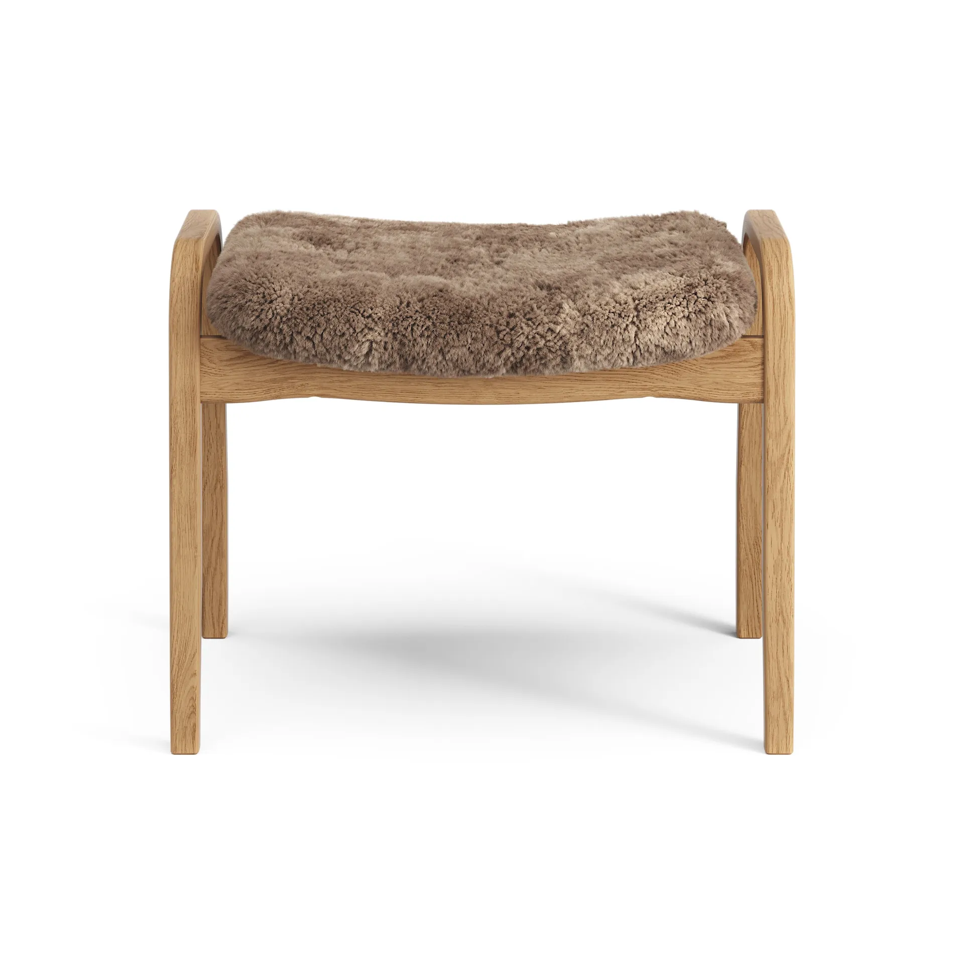 Lamino voetenbankje Eik geolied/schapenvacht, Sahara (nougat bruin) Swedese