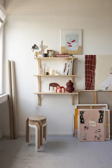 Levi plank - Witgepigmenteerd essenhout-roestvrijstaal,2 planken,180 cm - Swedese