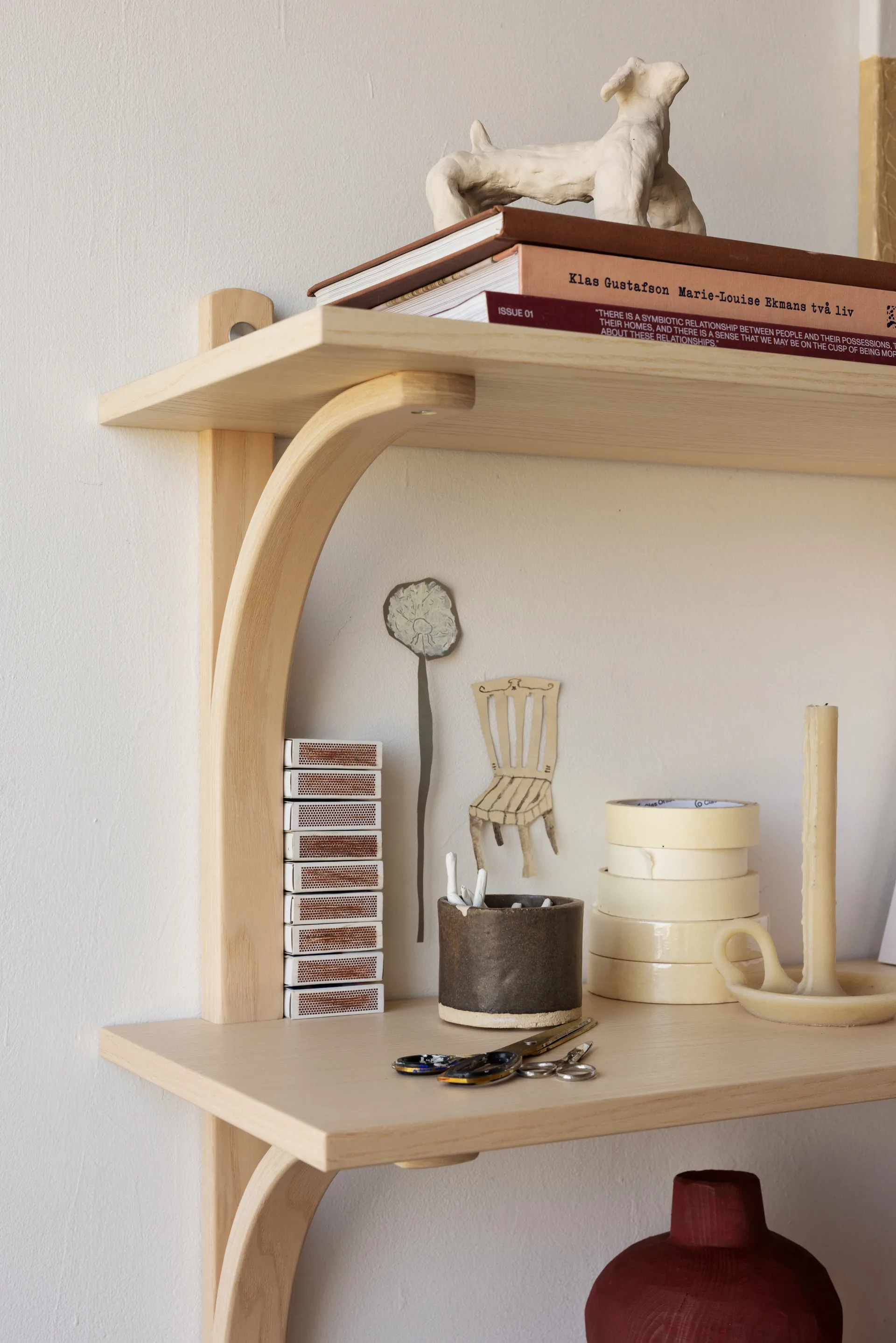 Levi wandplank, Zwart essenhout-roestvrijstaal,2 planken,180 cm Swedese