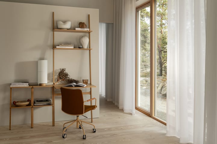 Libri rek 2 planken, Essenhout gelakt nutmeg Swedese