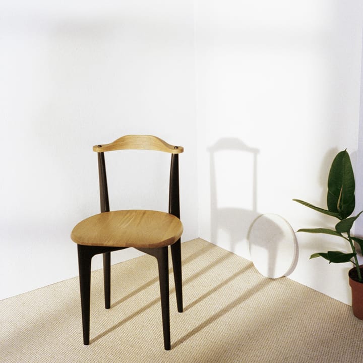 Thema stoel - eikenhout, frame in zwartgelakt berkenhout - Swedese