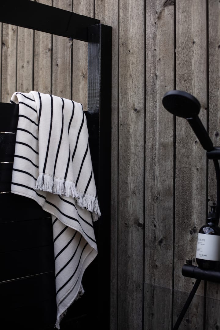 Bonnie badhanddoek 70x140 cm, Zwart Tell Me More