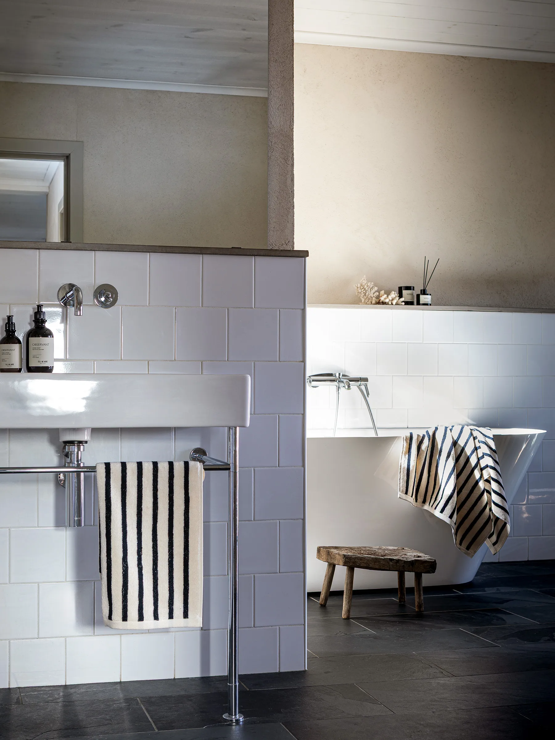 Bonnie badlaken 70x140 cm, Zwart Tell Me More