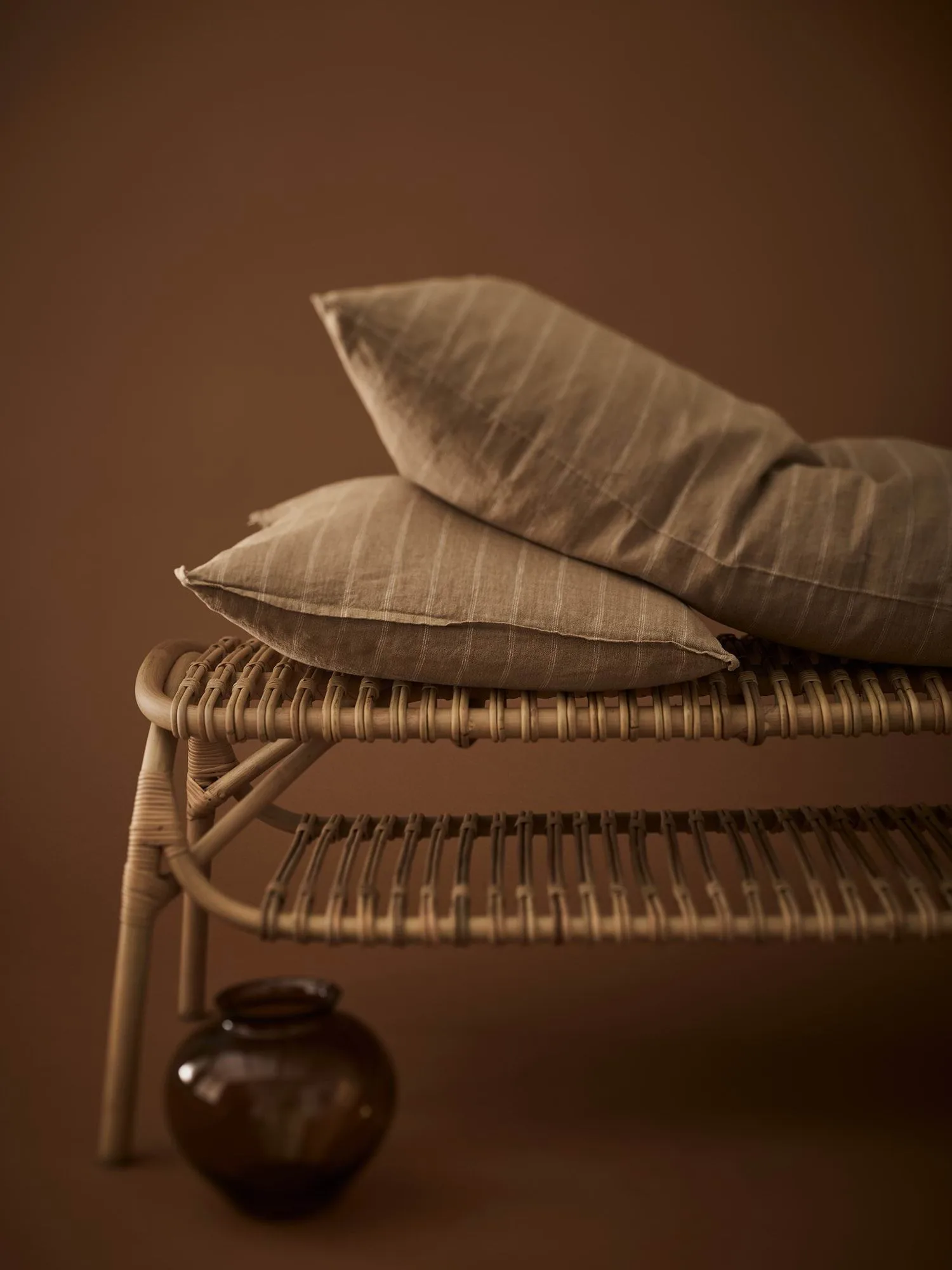Dalia kussenhoes, Warmgeel, 50x50 cm Tell Me More