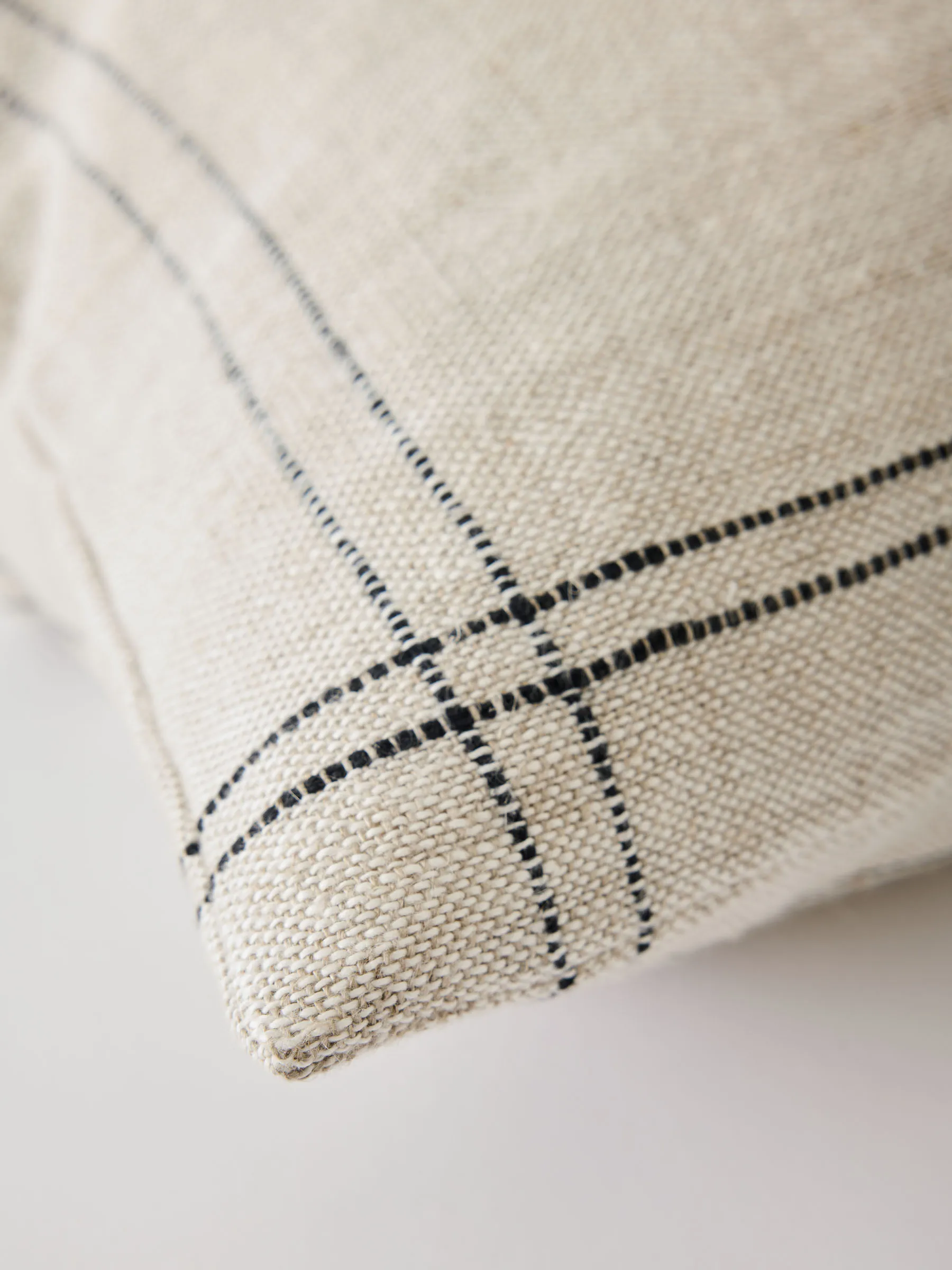 Elton kussensloop 50x50 cm, Beige Tell Me More