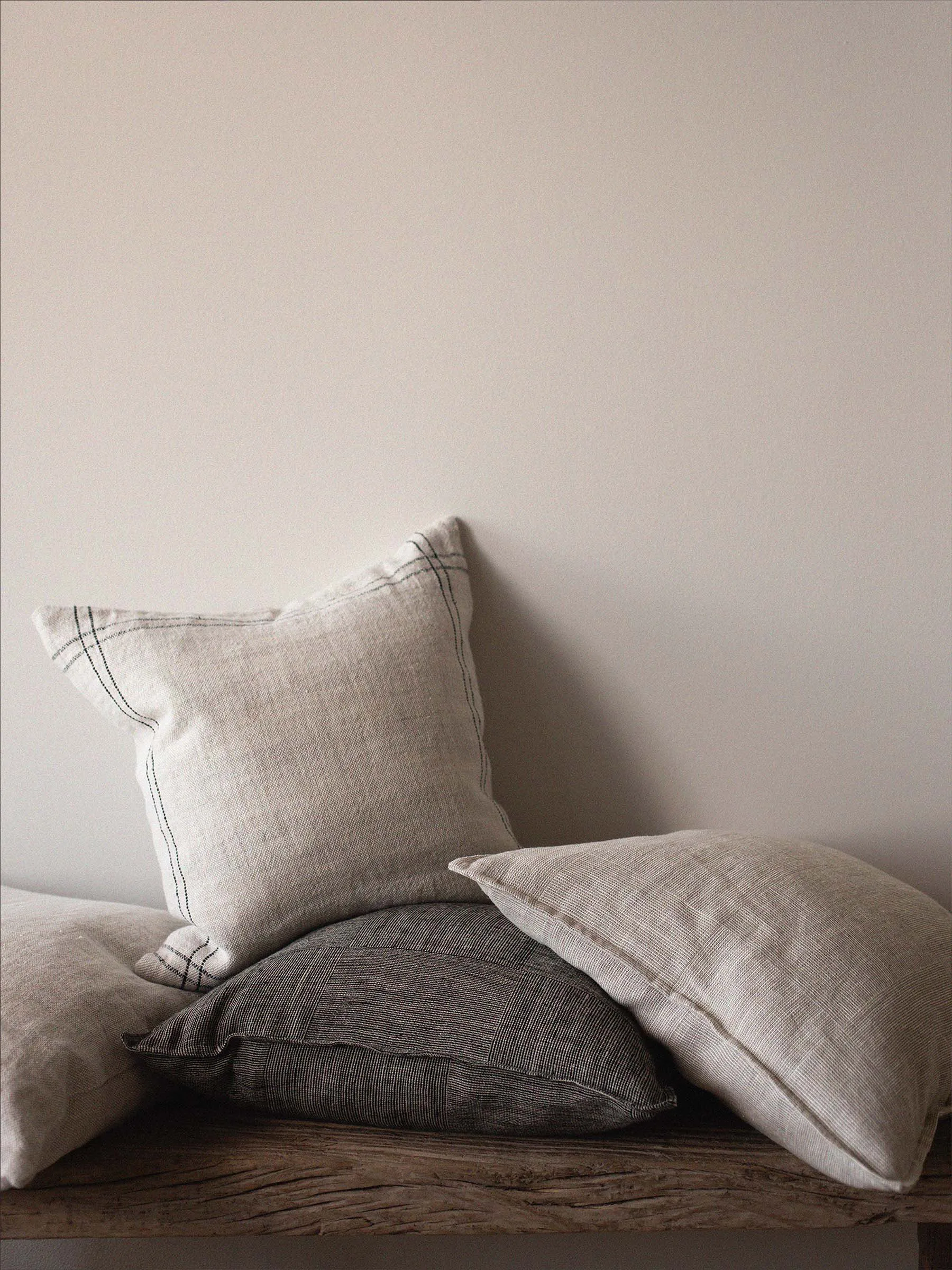 Elton kussensloop 50x50 cm, Beige Tell Me More