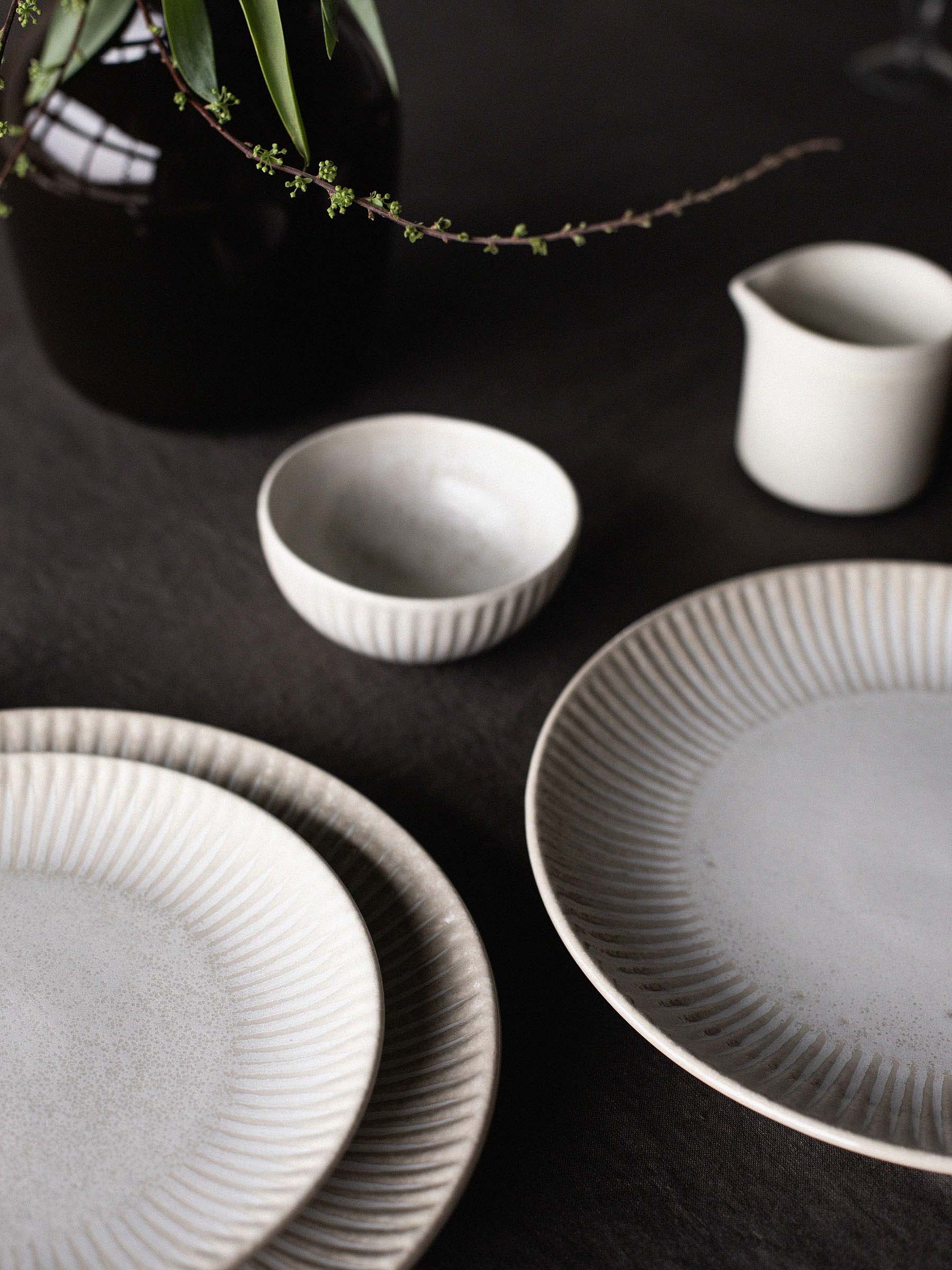 Granada bord Ø26,5 cm, Creme wit-beige Tell Me More