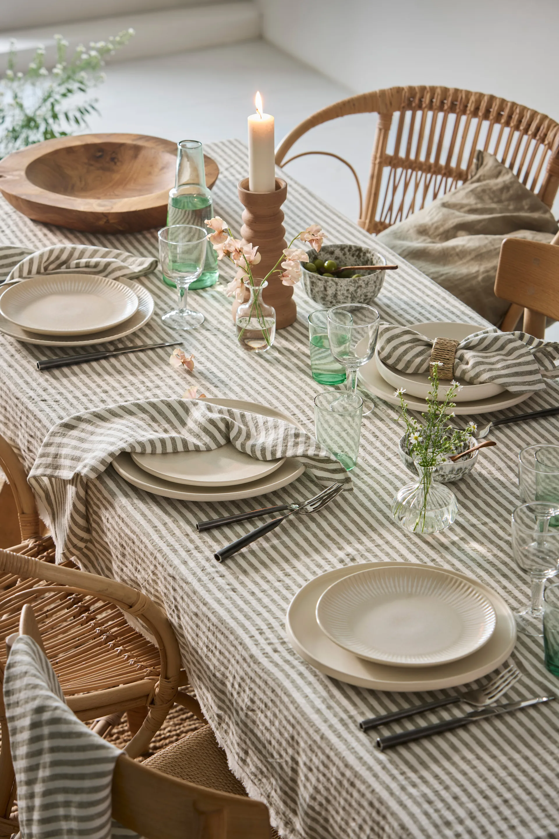 Leon tafelkleed 145x145 cm, Seagrass Tell Me More