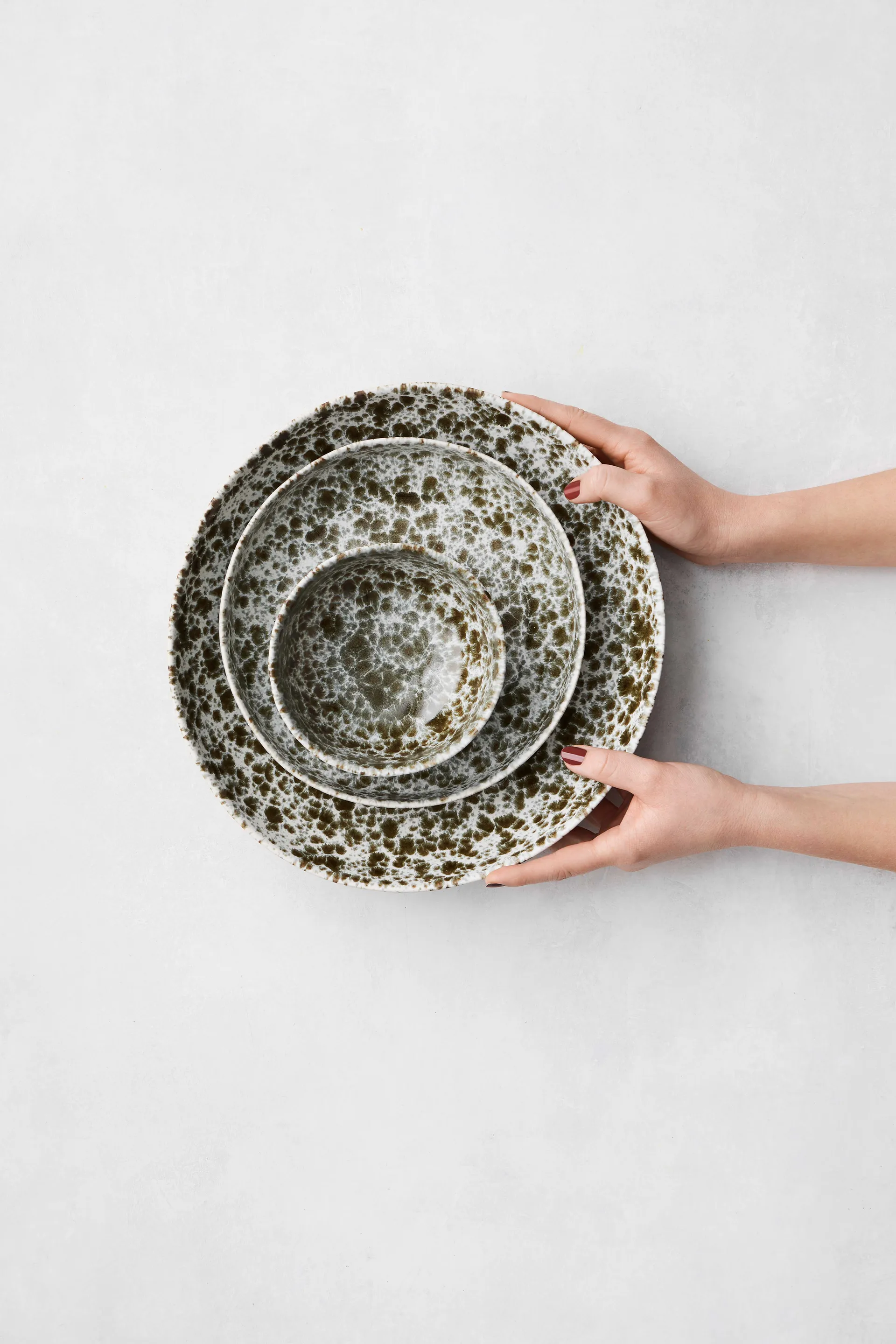 Rivoli saladeschaal medium Ø30 cm, Green splatter Tell Me More