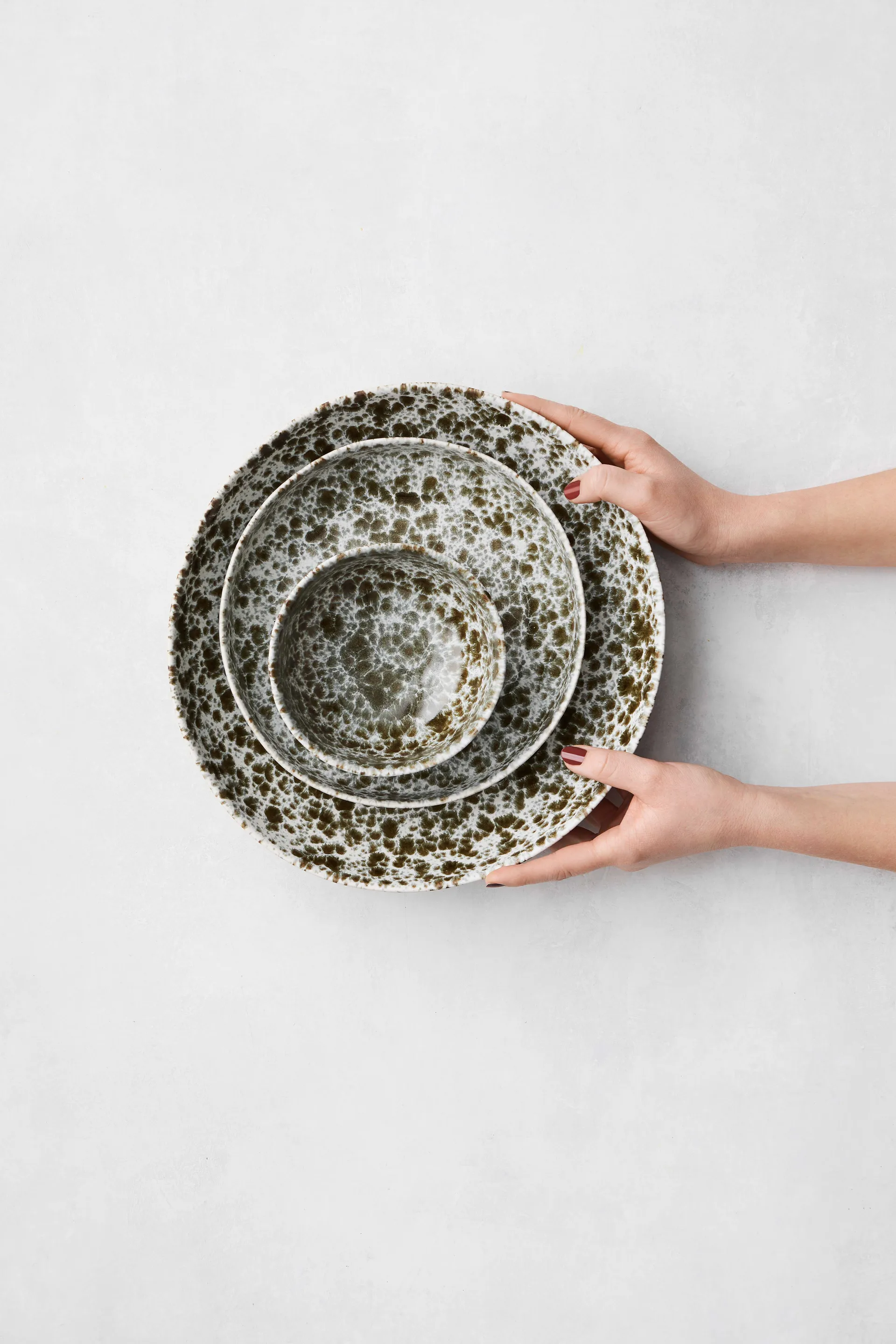 Rivoli serveerschaal Ø22,5 cm, Green splatter Tell Me More