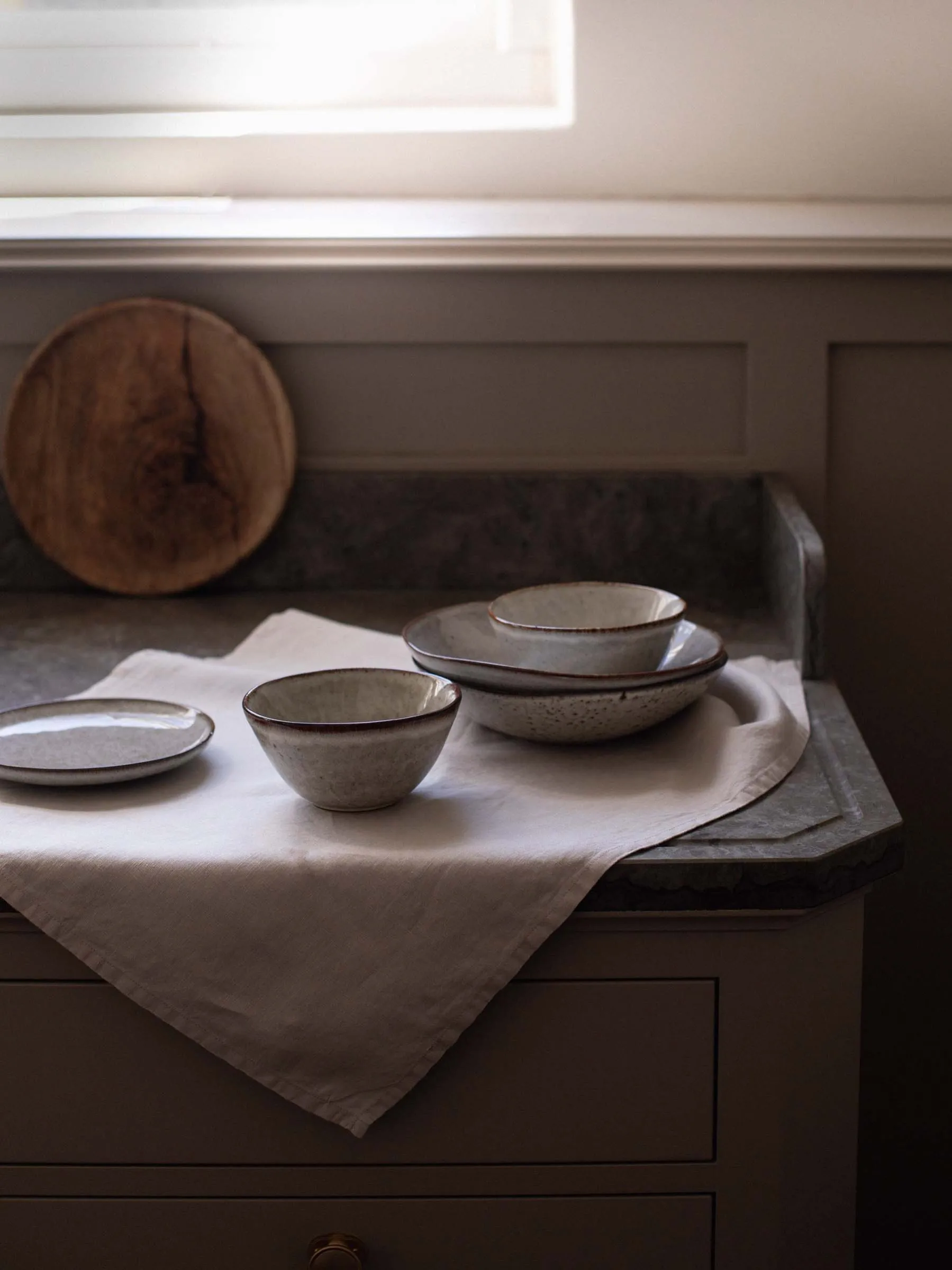 Taranto schaal small 50 cl, Zand Tell Me More