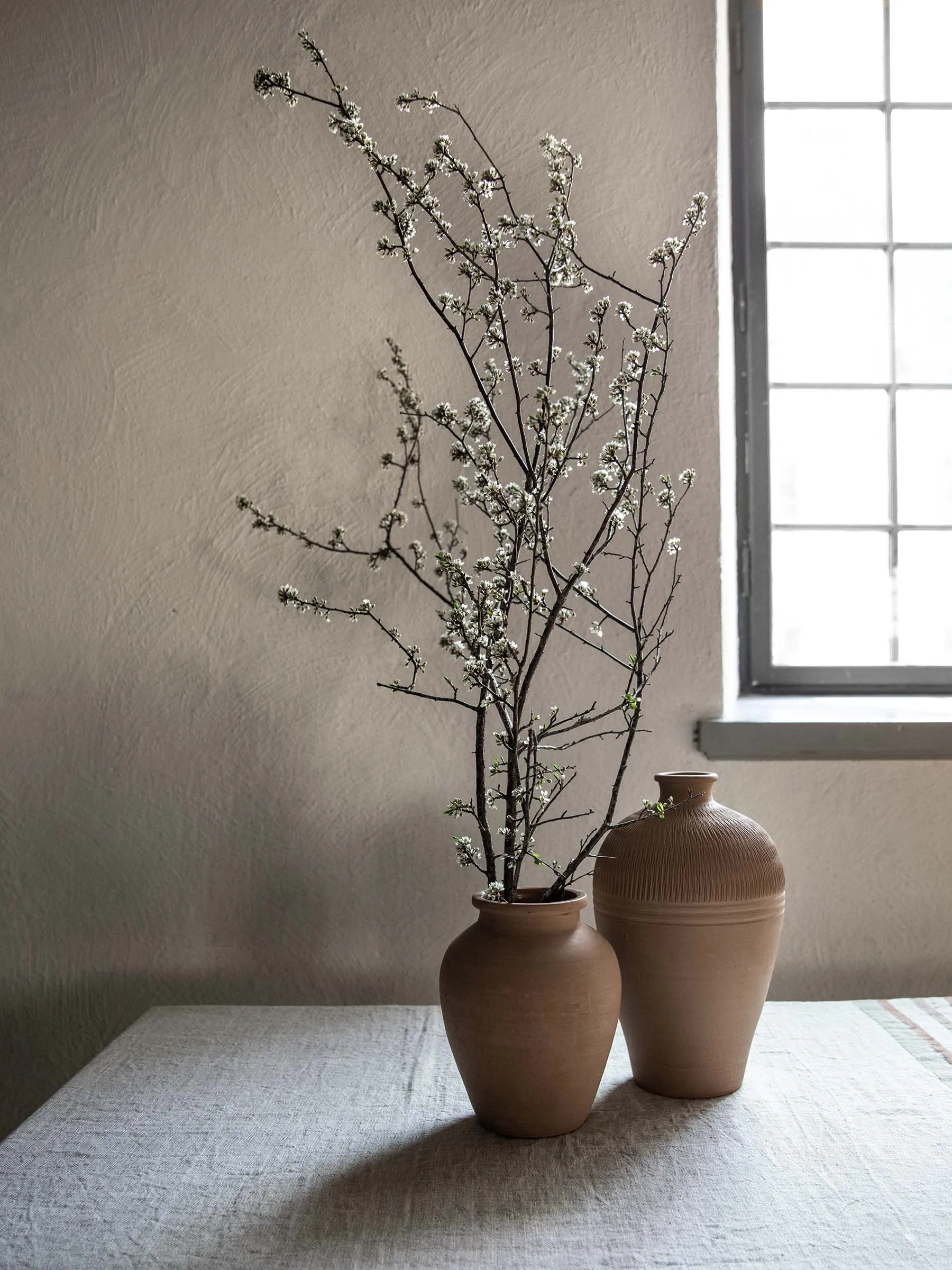 Terracina urna medium 26 cm, Terracotta Tell Me More