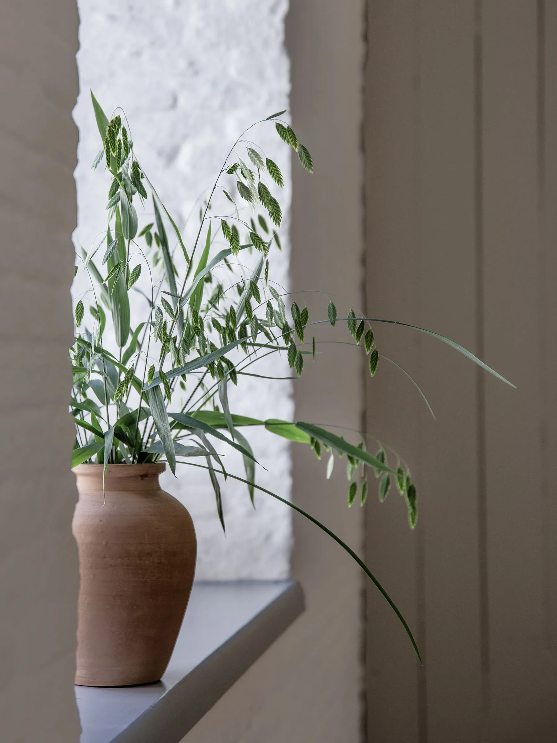 Terracina urna medium 26 cm, Terracotta Tell Me More