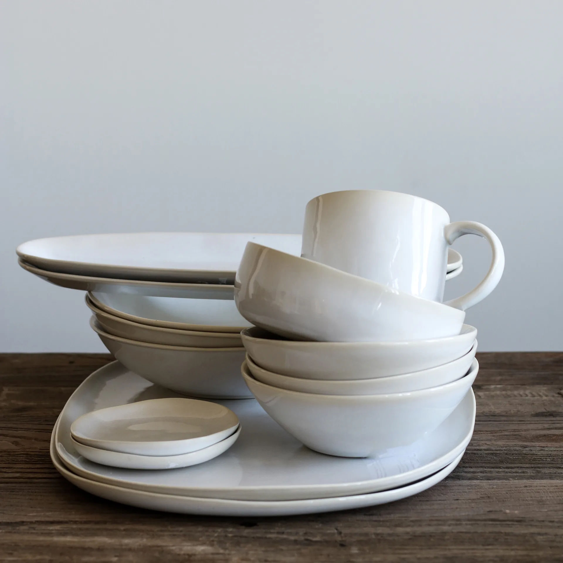 Vince bordje 11 cm, Wit Tell Me More