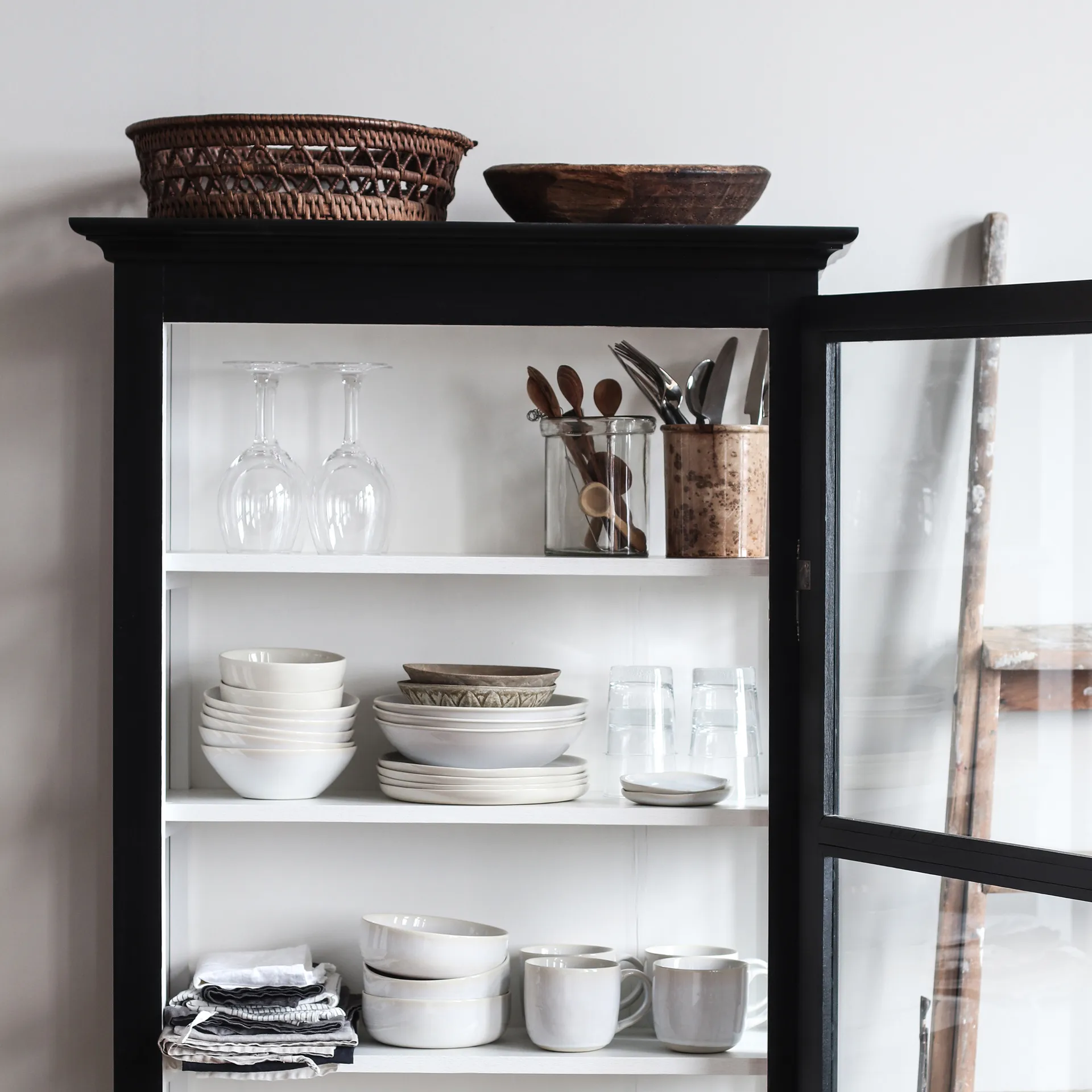 Vince bordje 11 cm, Wit Tell Me More