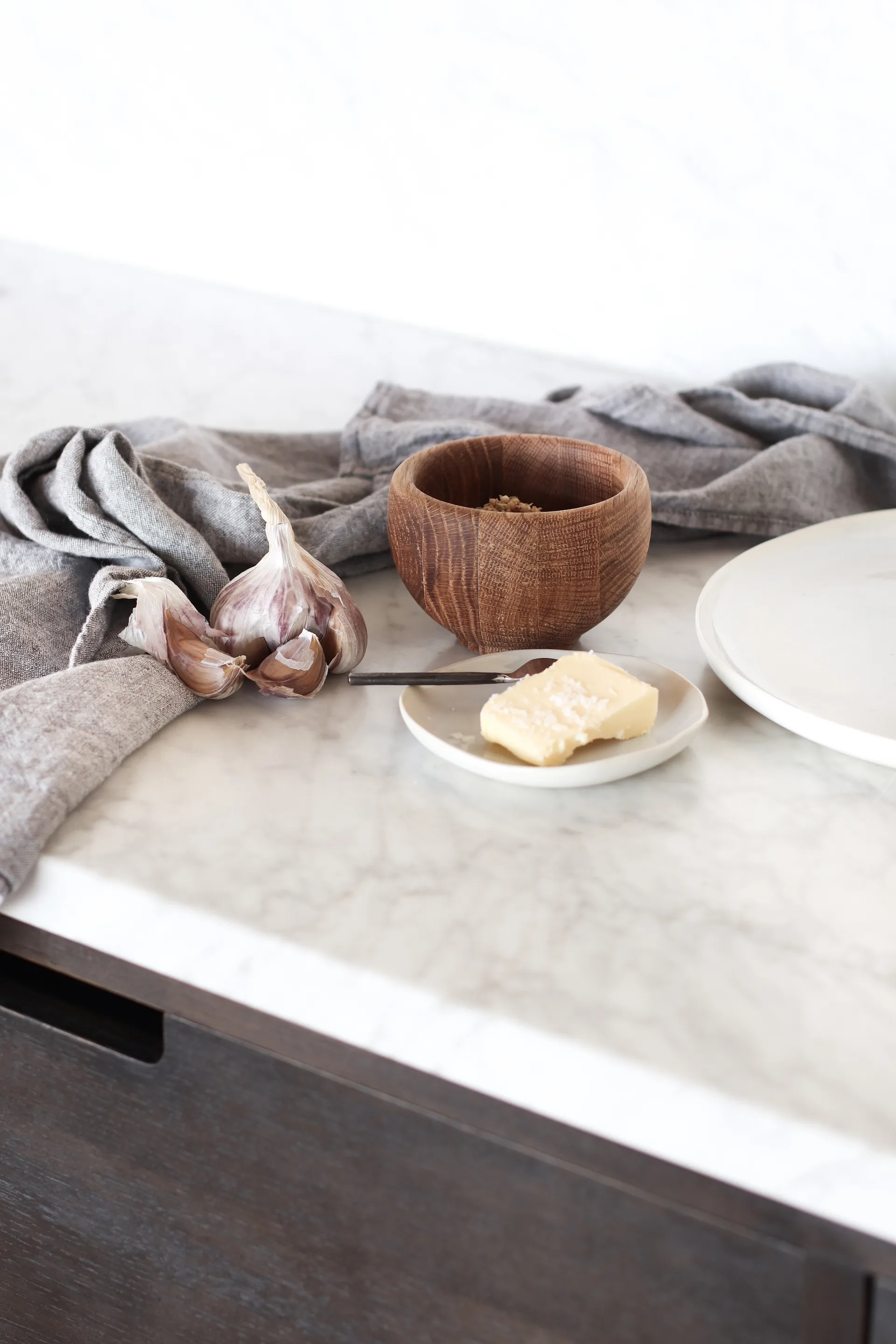 Vince bordje 11 cm, Wit Tell Me More