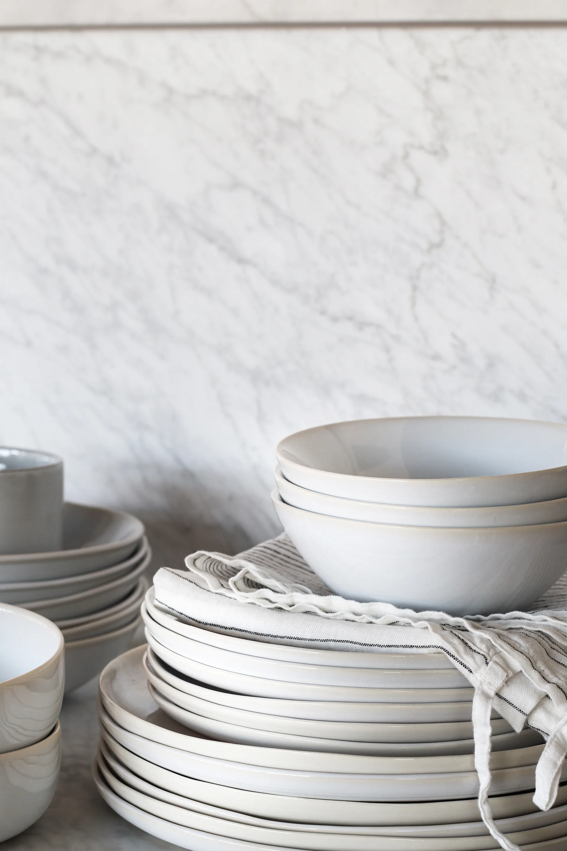 Vince kom M, Wit Tell Me More