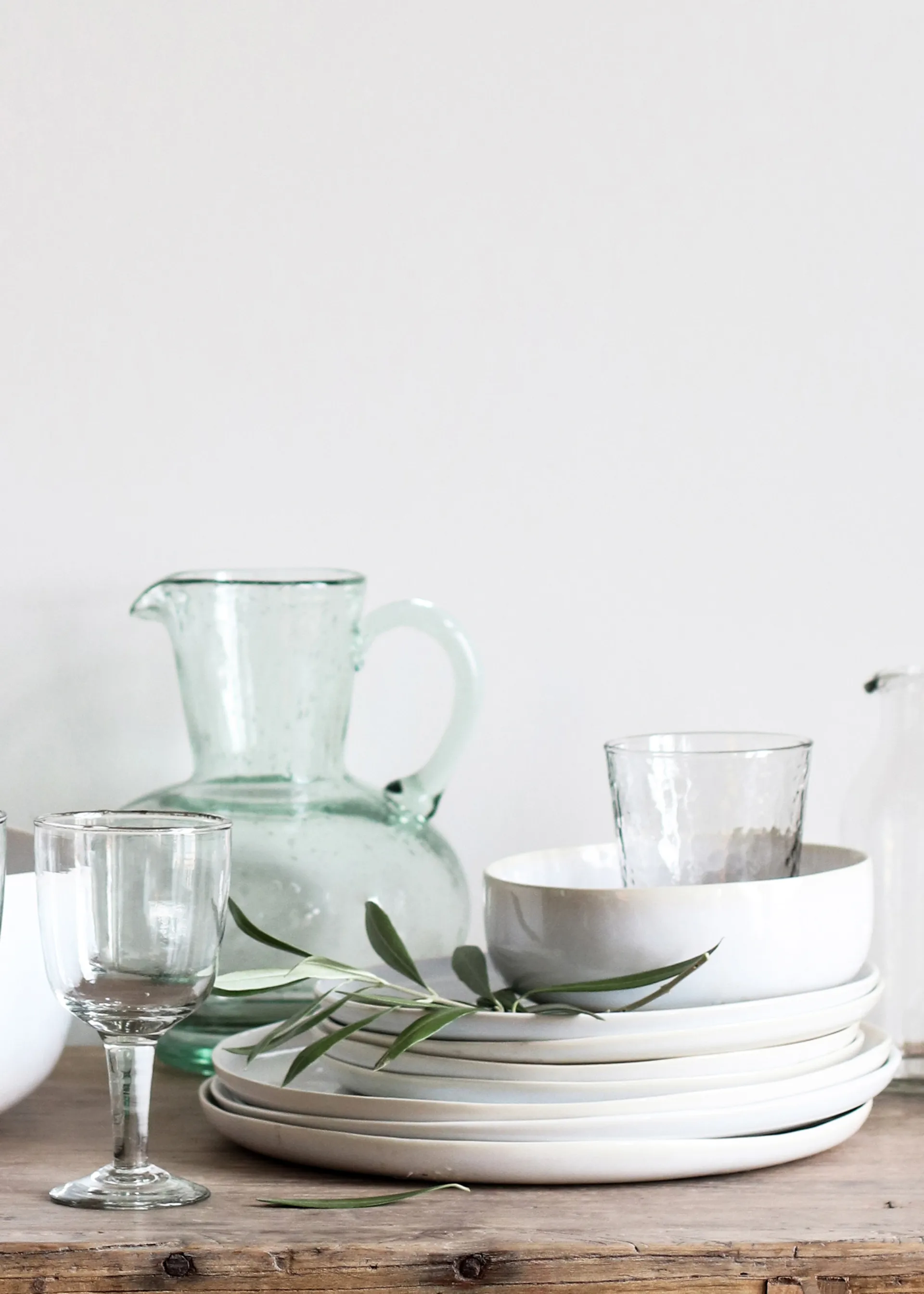 Vince kom S, Wit Tell Me More