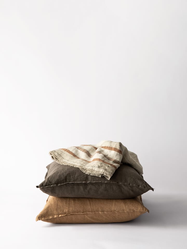 Washed linen kussenhoes 50 x 50 cm., Hazelnoot Tell Me More