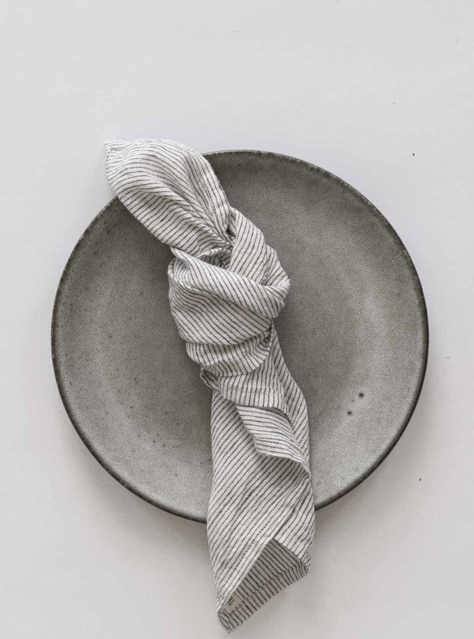 Washed linen servet, Pinstripe Tell Me More