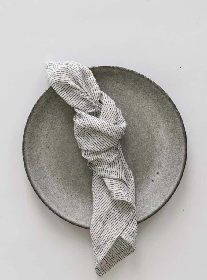 Washed linen stoffen servet 45x45 cm, Pinstripe Tell Me More