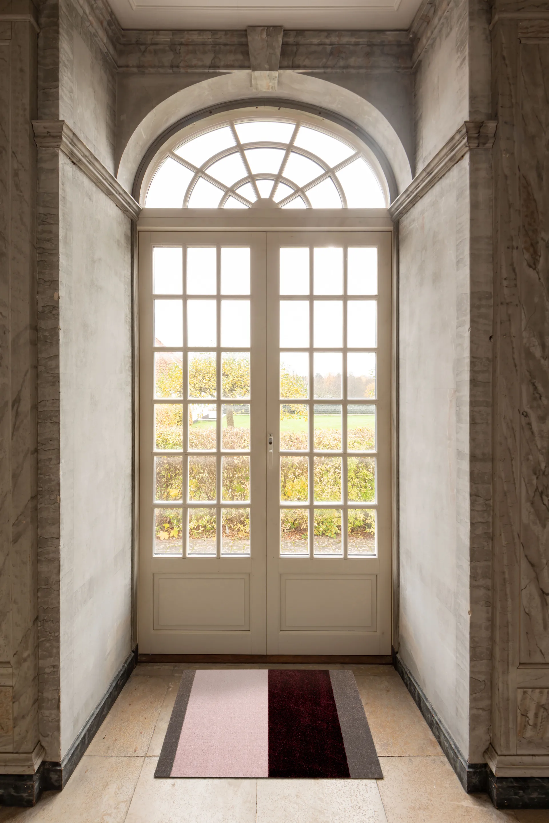 Stripes deurmat horizontaal, Bordeaux-rose-sand, 60x90 cm tica copenhagen