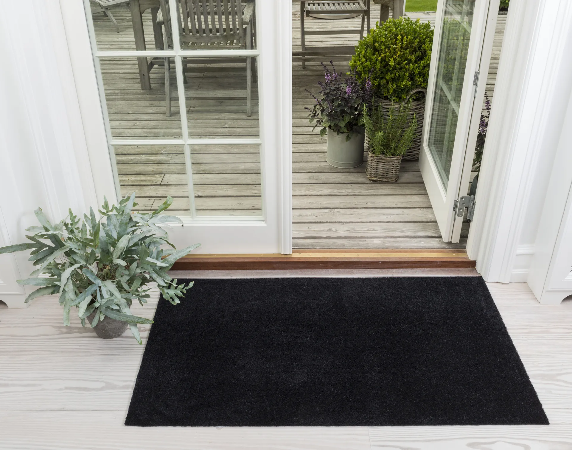 Unicolor gangloper, Black, 67x120 cm tica copenhagen