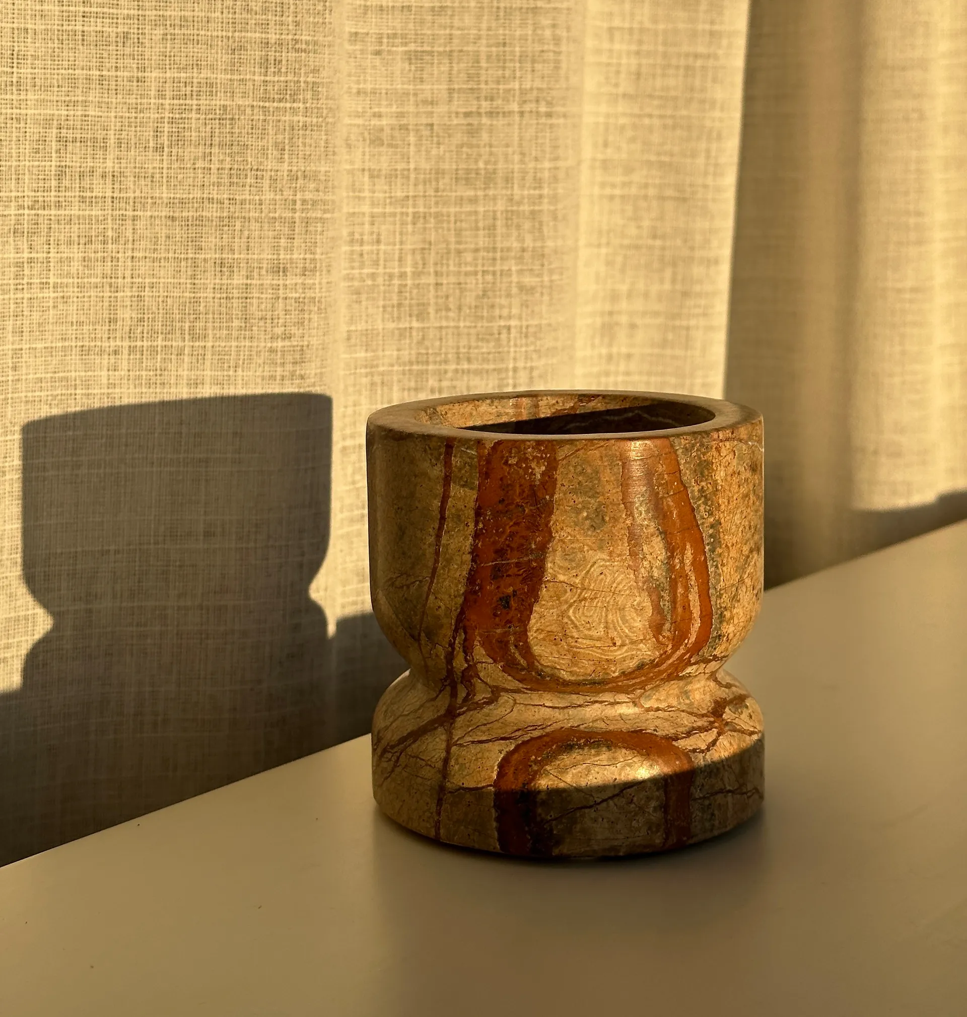 Dahl schaal, Red stone Tinted