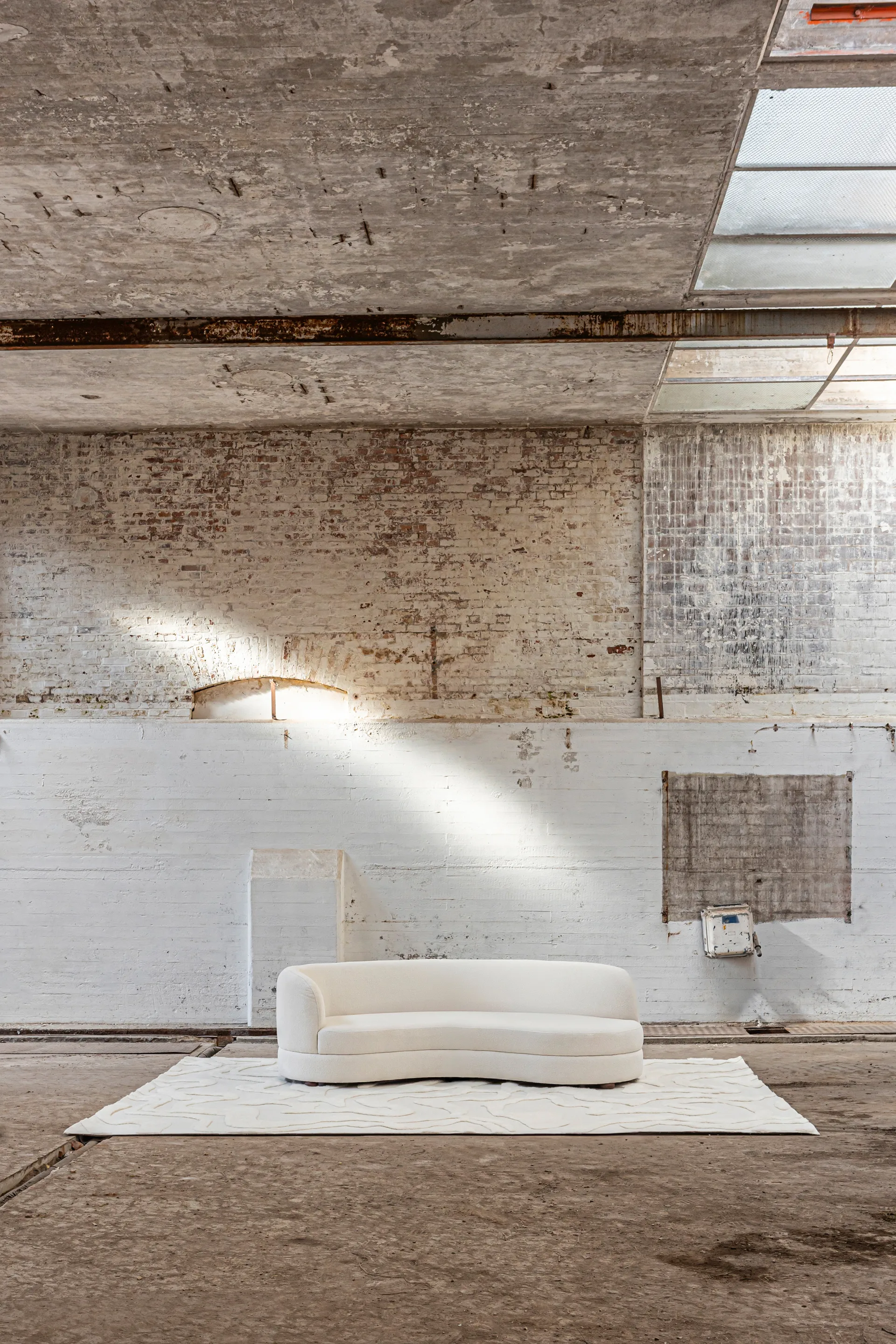 Delon bank, Bouclé off-white Tinted