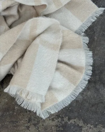 Hallin mohairdeken - Beige-off white, 130x170 cm - Tinted