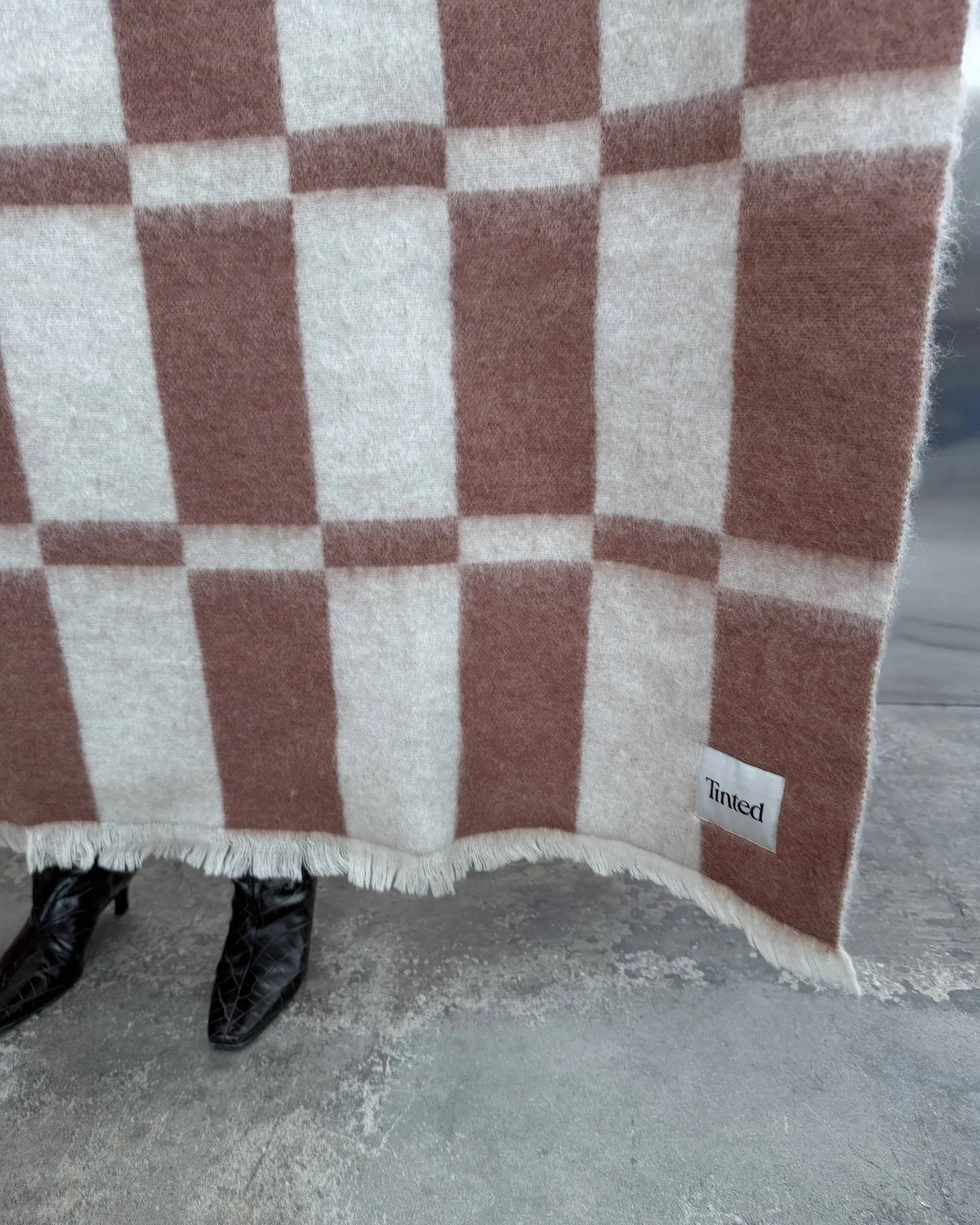 Hallin mohairdeken, Off white-rust, 130x170 cm Tinted