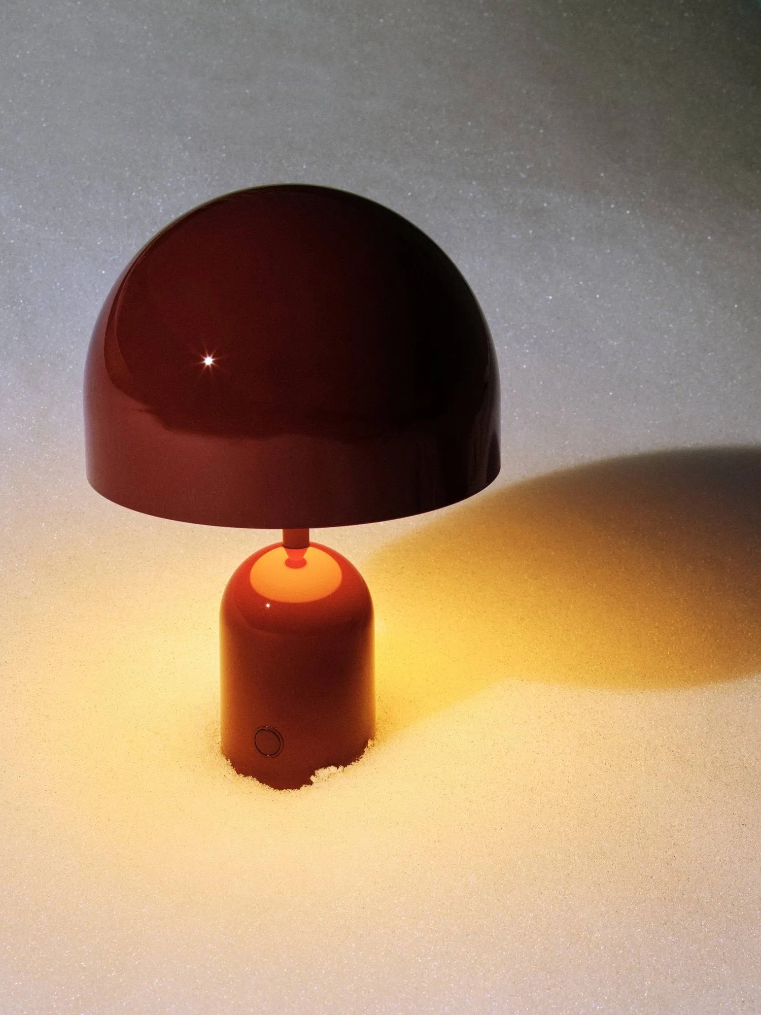 Bell draagbare LED tafellamp 28 cm v.2, Burgundy Tom Dixon