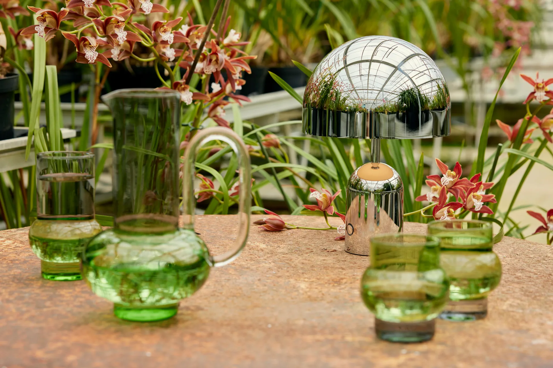 Bell Portable LED tafellamp 28 cm, Zilver Tom Dixon