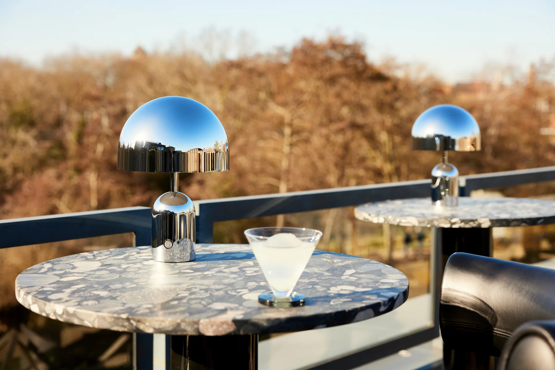 Bell Portable LED tafellamp 28 cm, Zilver Tom Dixon