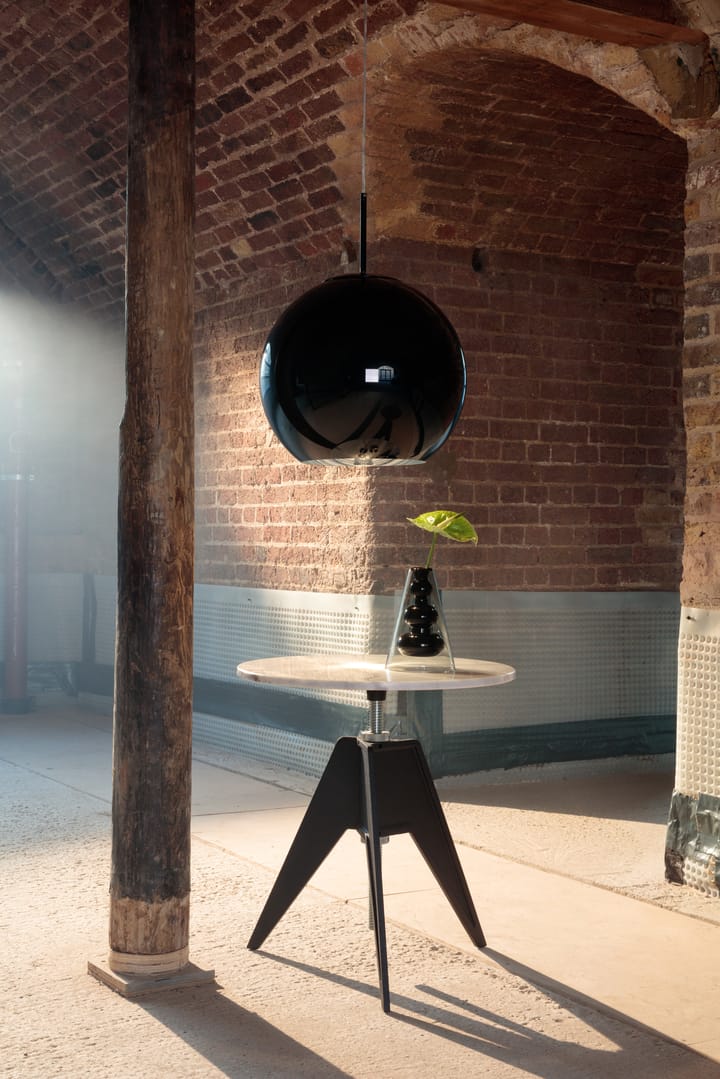 Bump Cone vaas, Black Tom Dixon