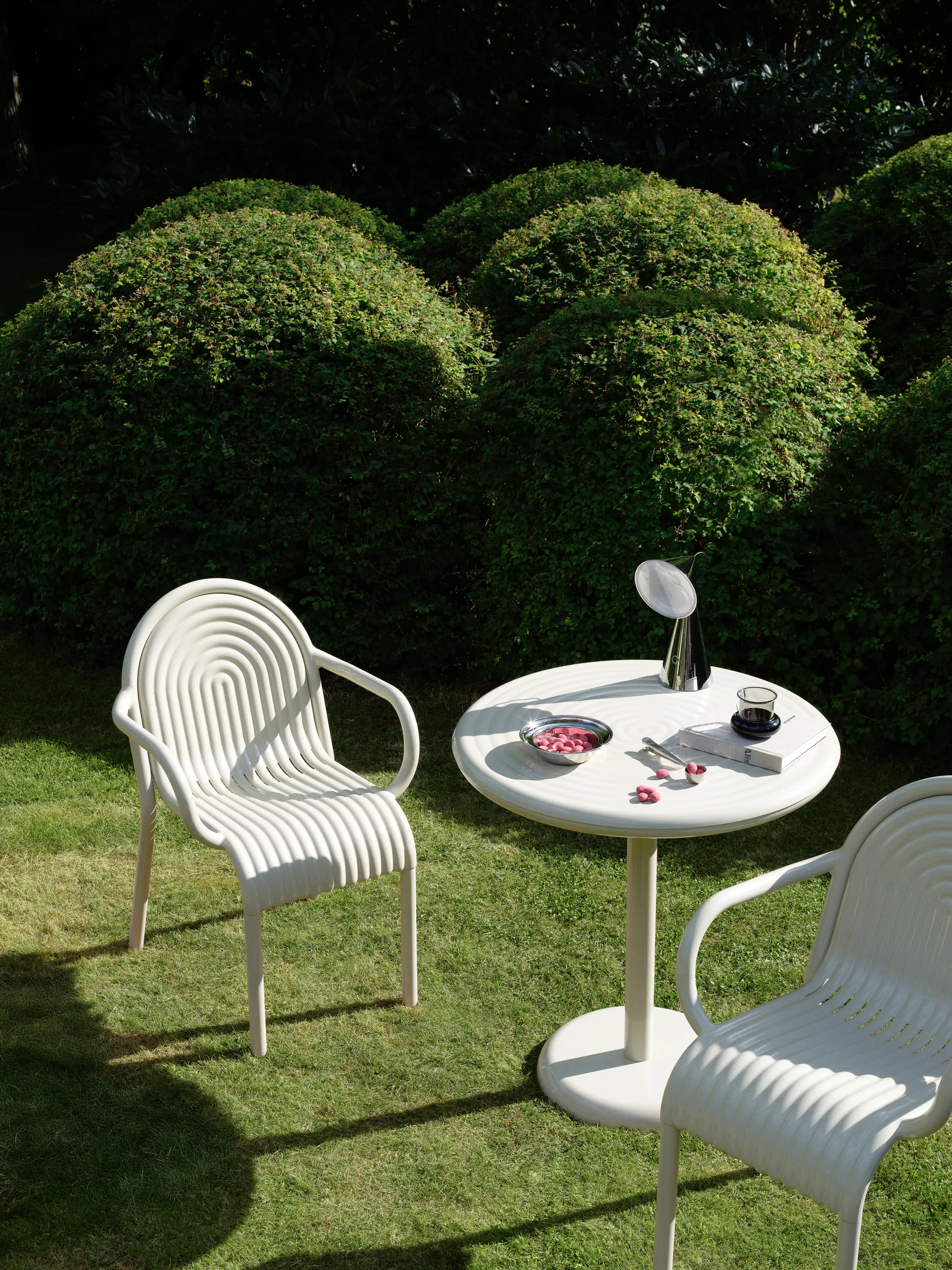 Groove cafétafel rond - Putty, Ø70 cm Tom Dixon