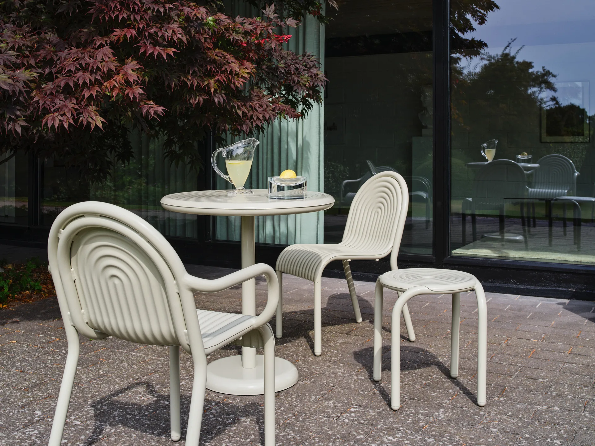 Groove cafétafel rond - Putty, Ø70 cm Tom Dixon