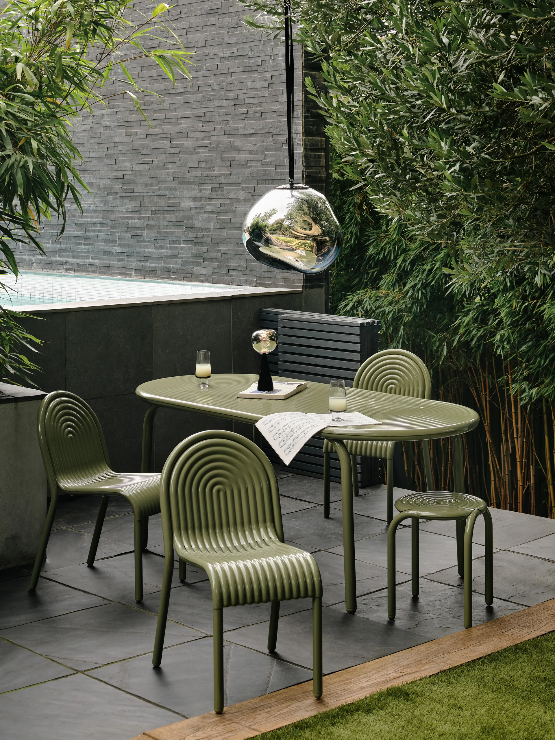 Groove stoel, Mos Tom Dixon