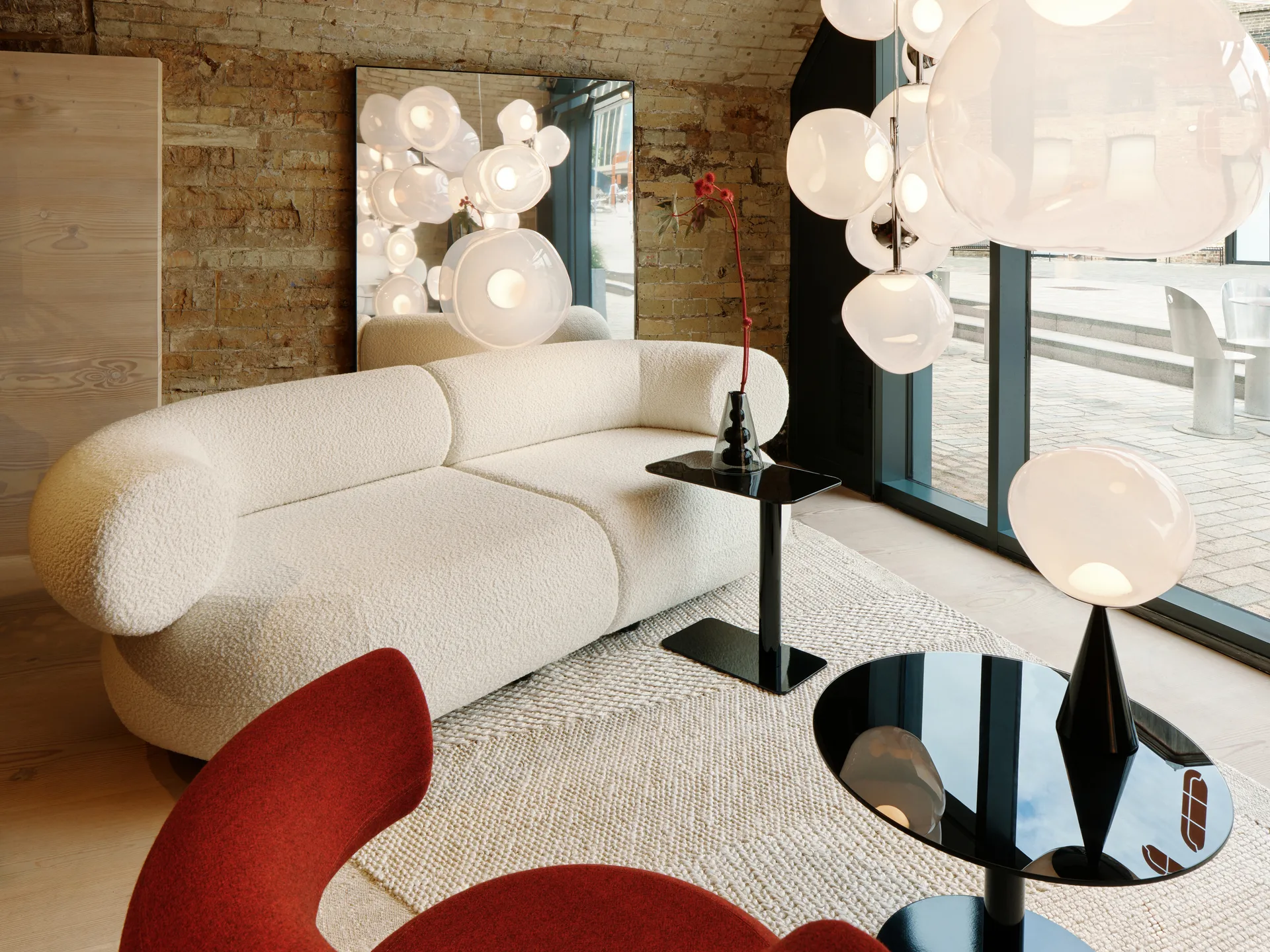 Melt Chandelier large hanglamp LED 196 cm, Opal-silver Tom Dixon