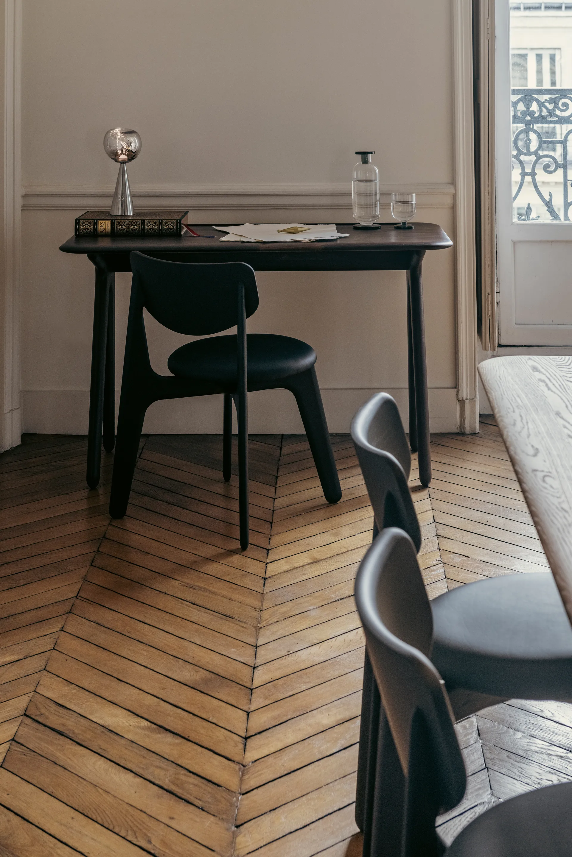 Melt Portable LED tafellamp 28,5 cm, Zwart Tom Dixon