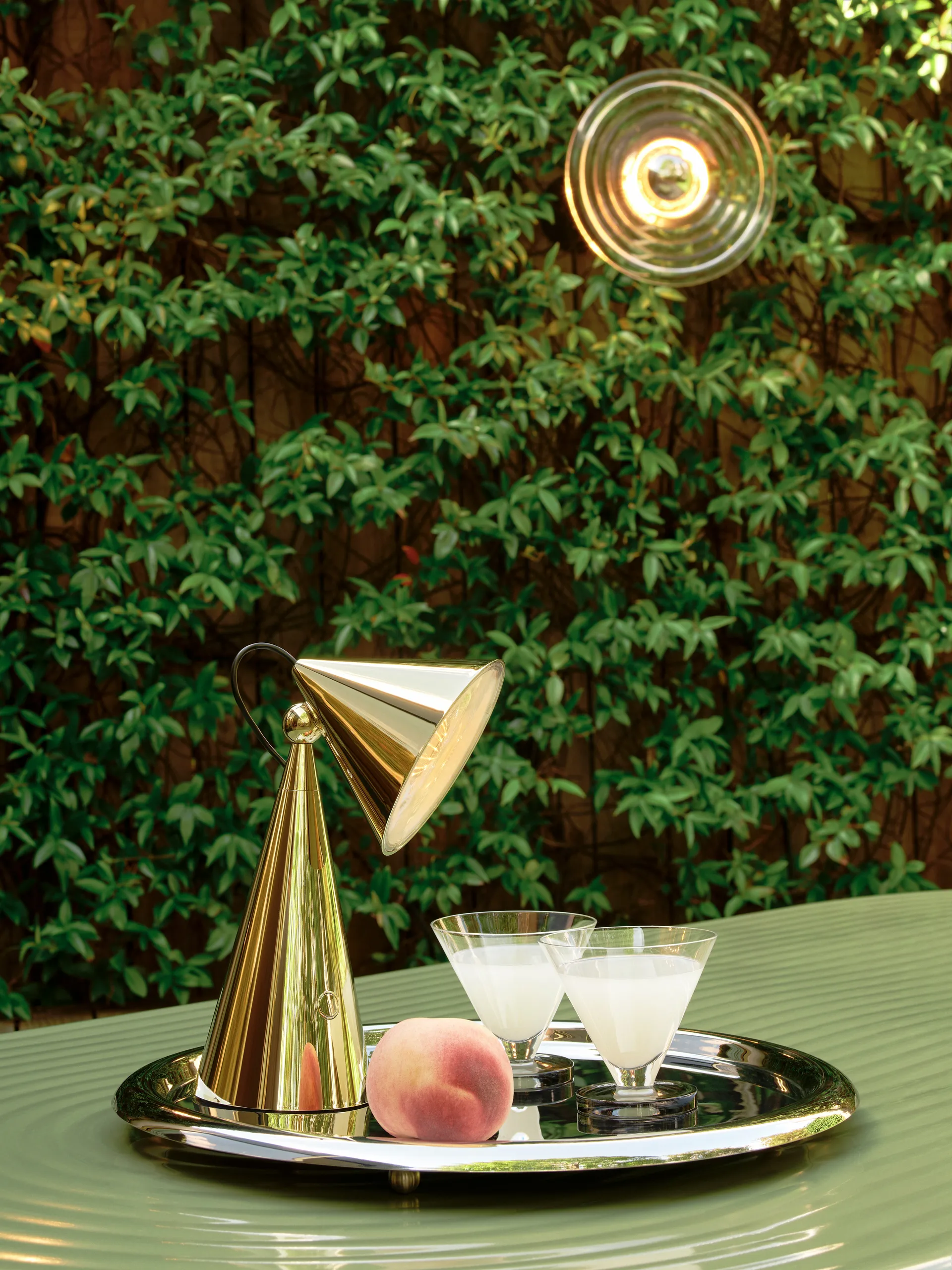 Pose Portable LED tafellamp, Goud Tom Dixon