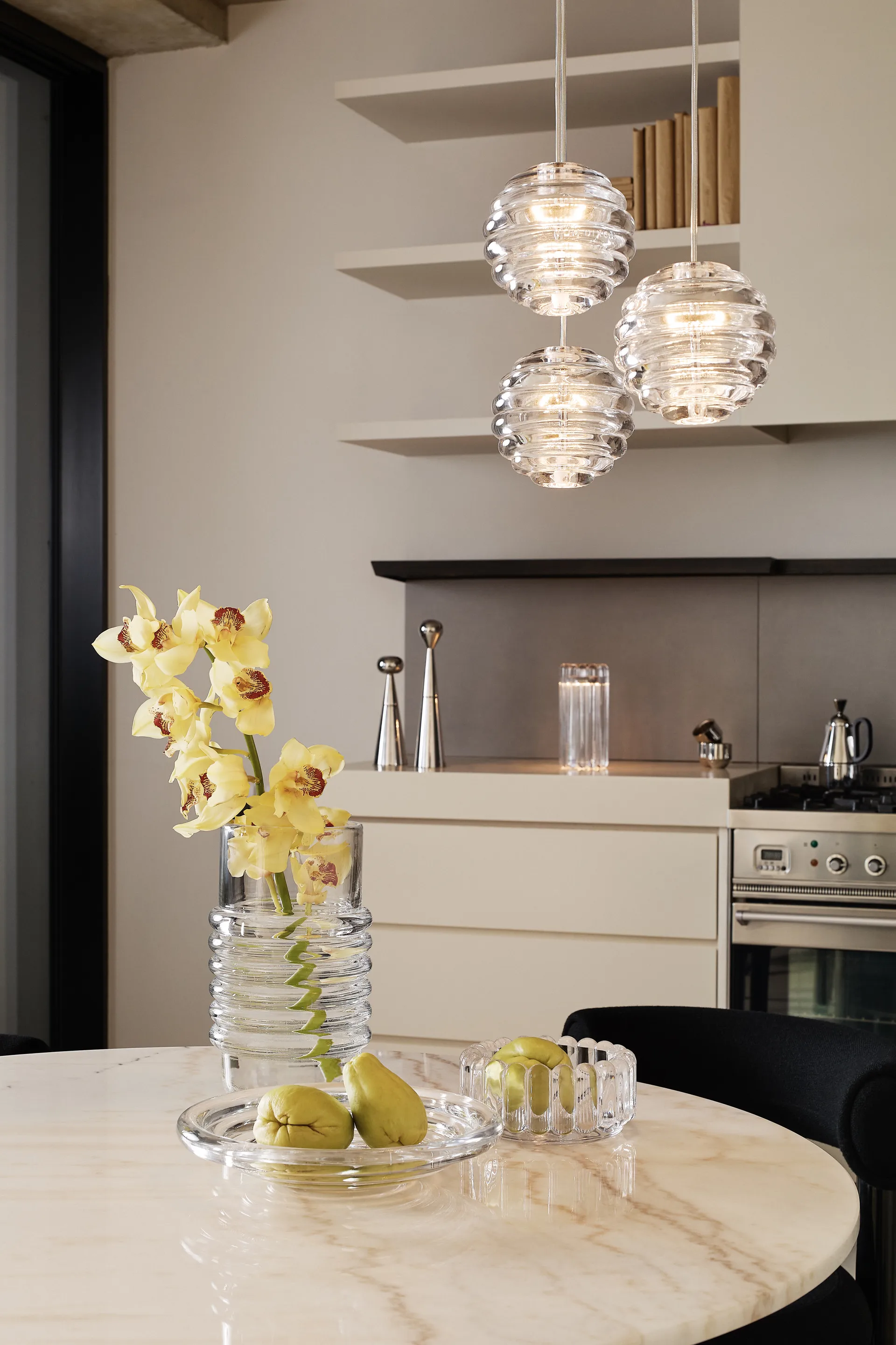 Press kom klein, Helder Tom Dixon