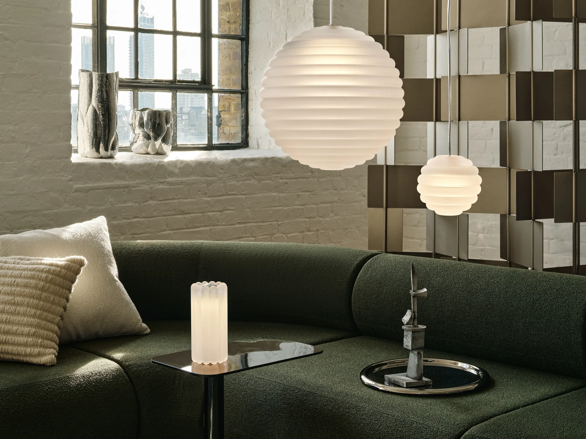 Press Sphere mini hanglamp LED Ø14,5 cm, Frosted Tom Dixon