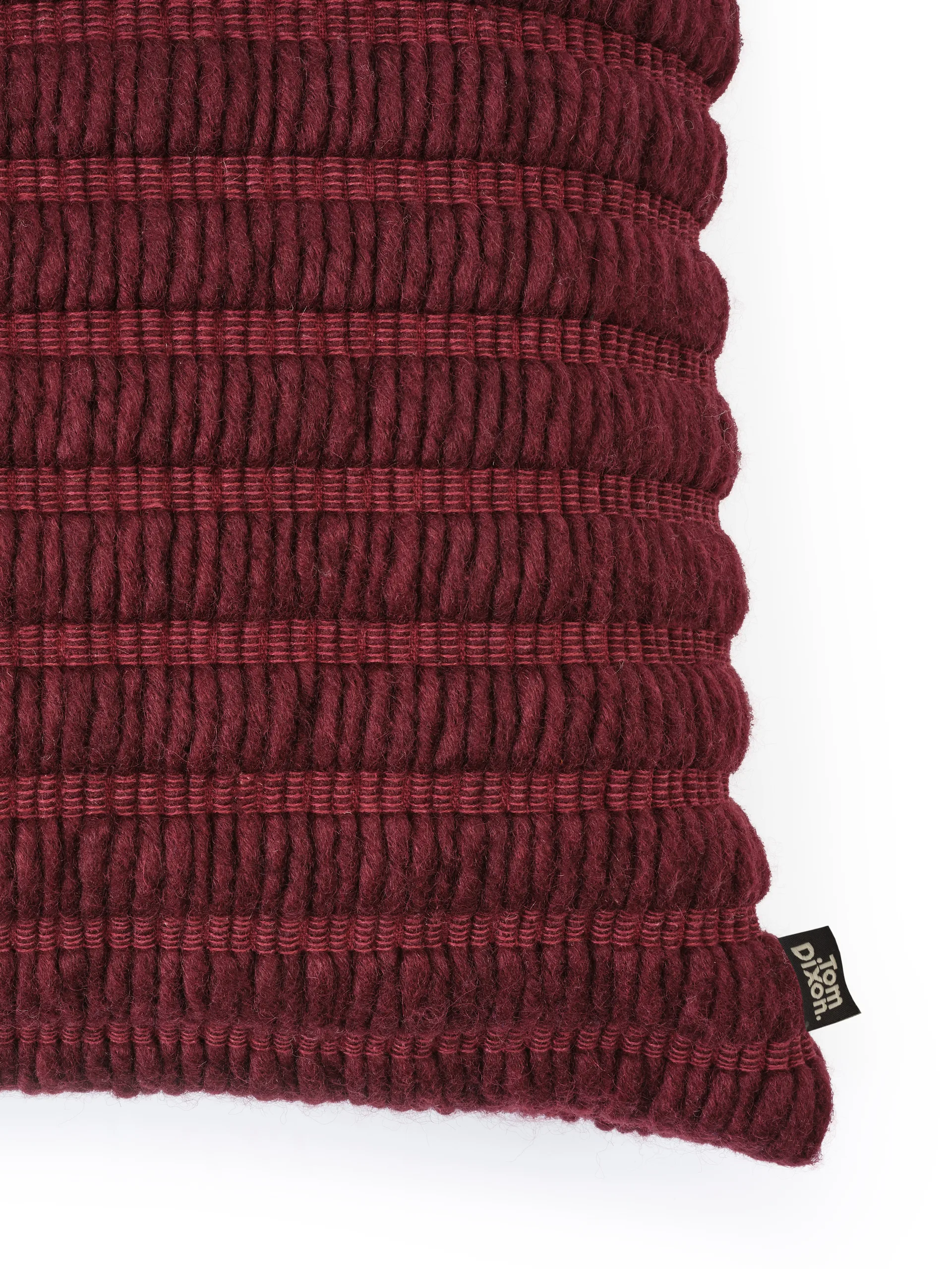 Ridge kussen 45x45 cm, Burgundy Tom Dixon