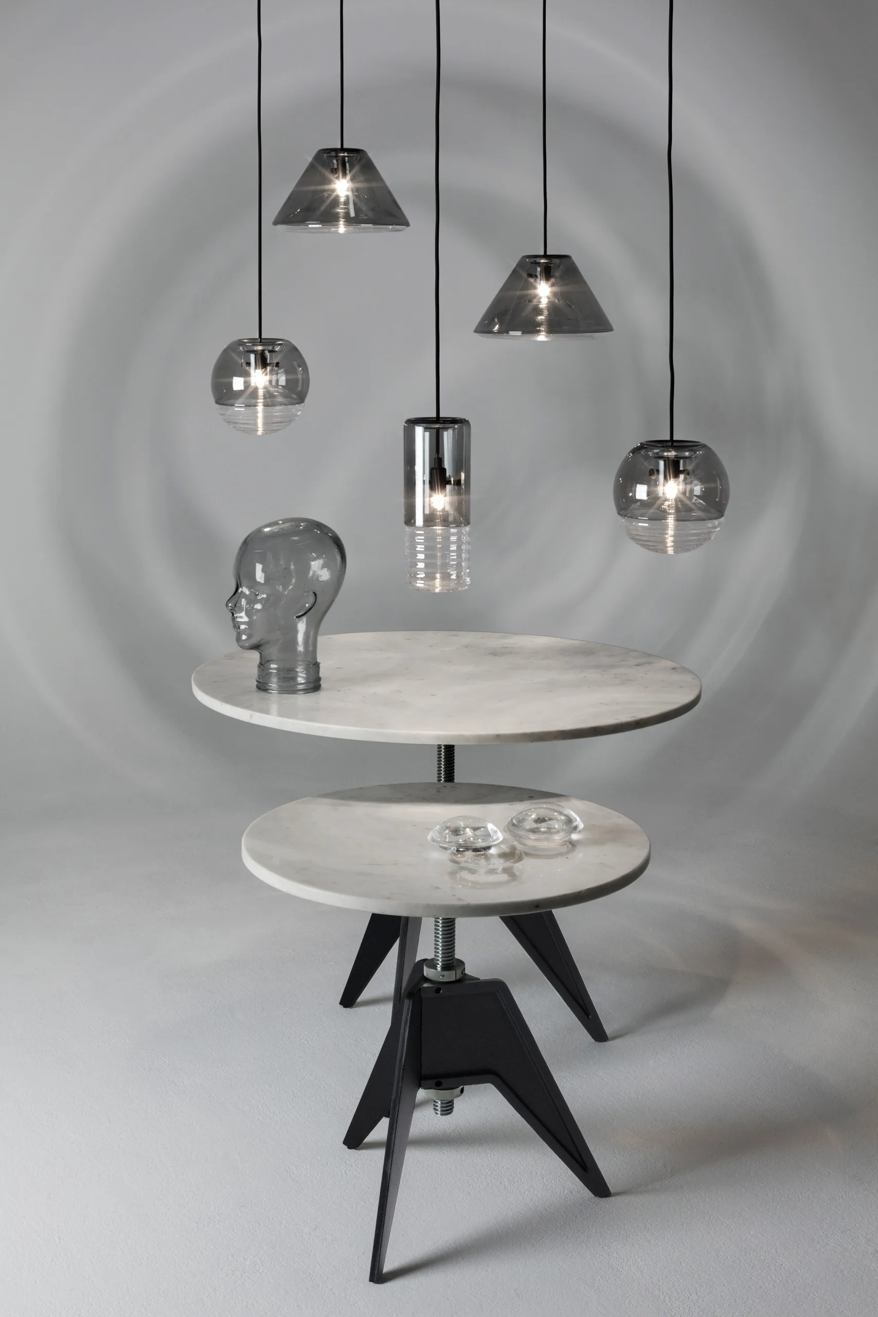 Screw cafétafel Ø90 cm, Witte marmer-gietijzer Tom Dixon