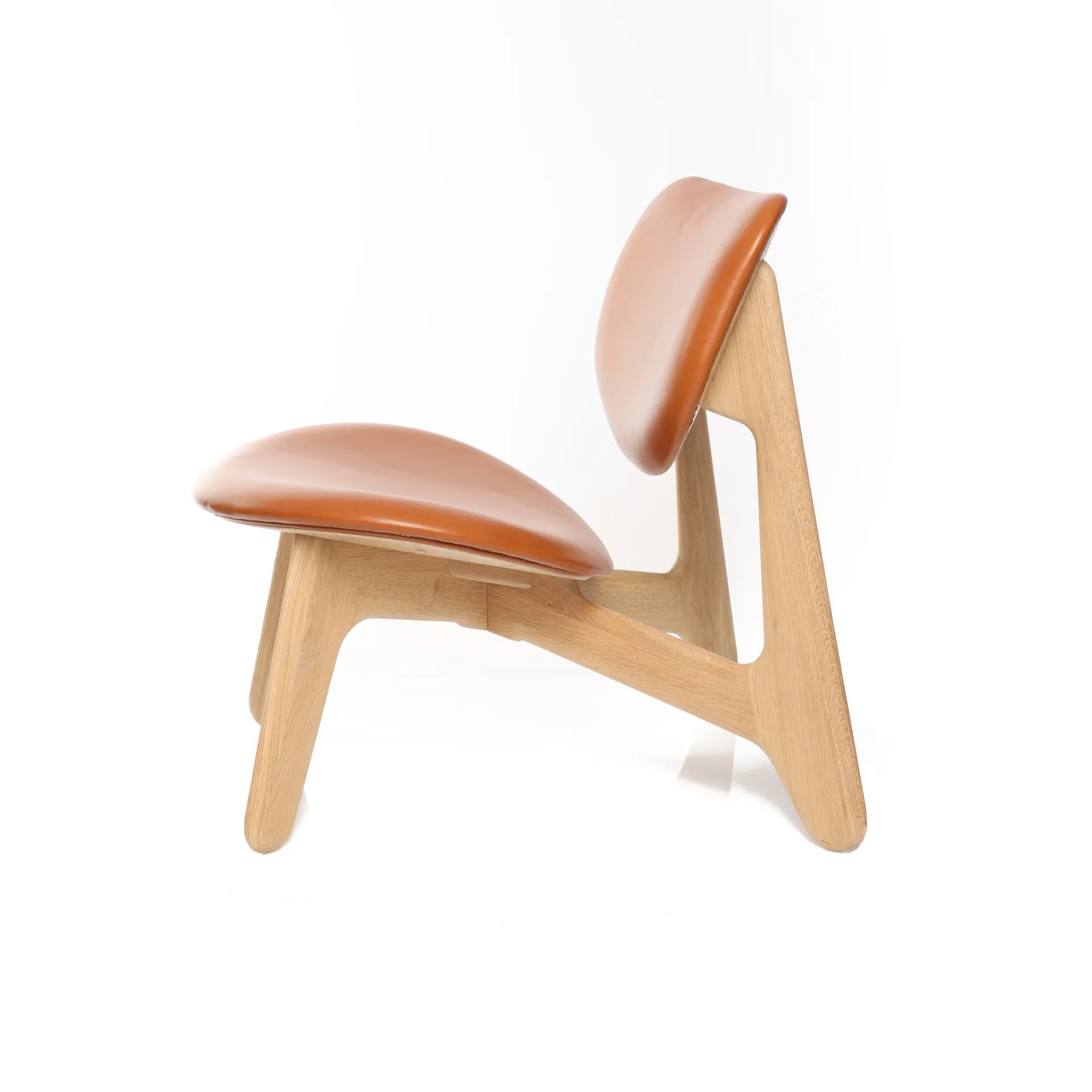 Slab loungestoel gestoffeerde zitting, Natuurlijk eiken-cognacleer Tom Dixon