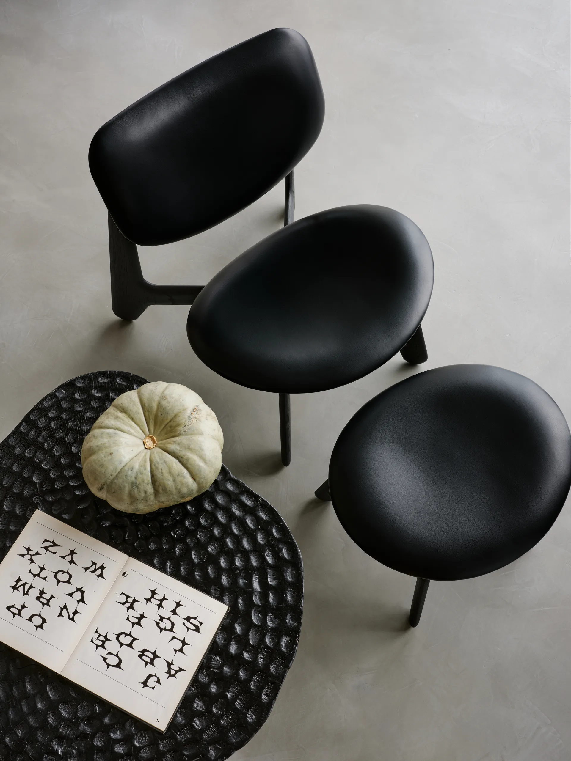 Slab poef 45x55 cm, Black ash-black leather Tom Dixon