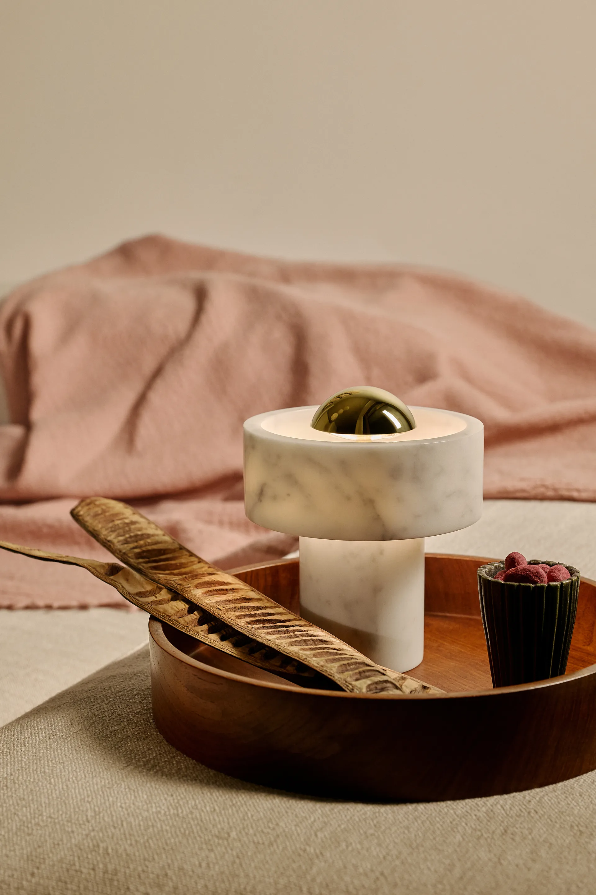 Stone Portable LED tafellamp 28 cm, Marble-gold Tom Dixon