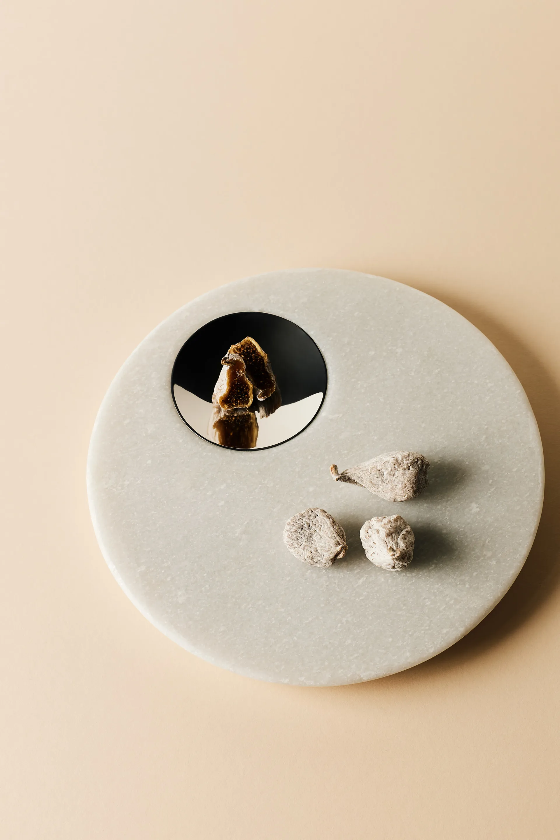 Stone serveerplank Ø22 cm, White marble-silver Tom Dixon