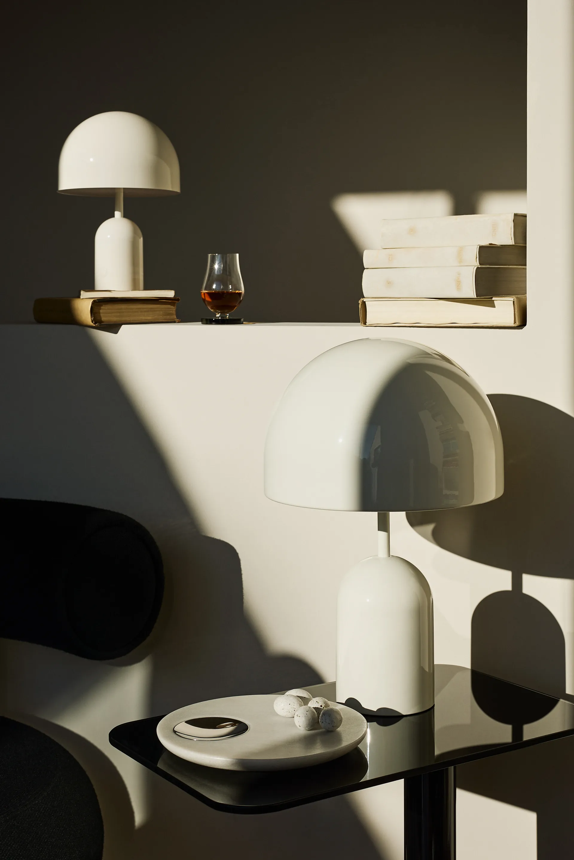 Stone serveerplank Ø22 cm, White marble-silver Tom Dixon